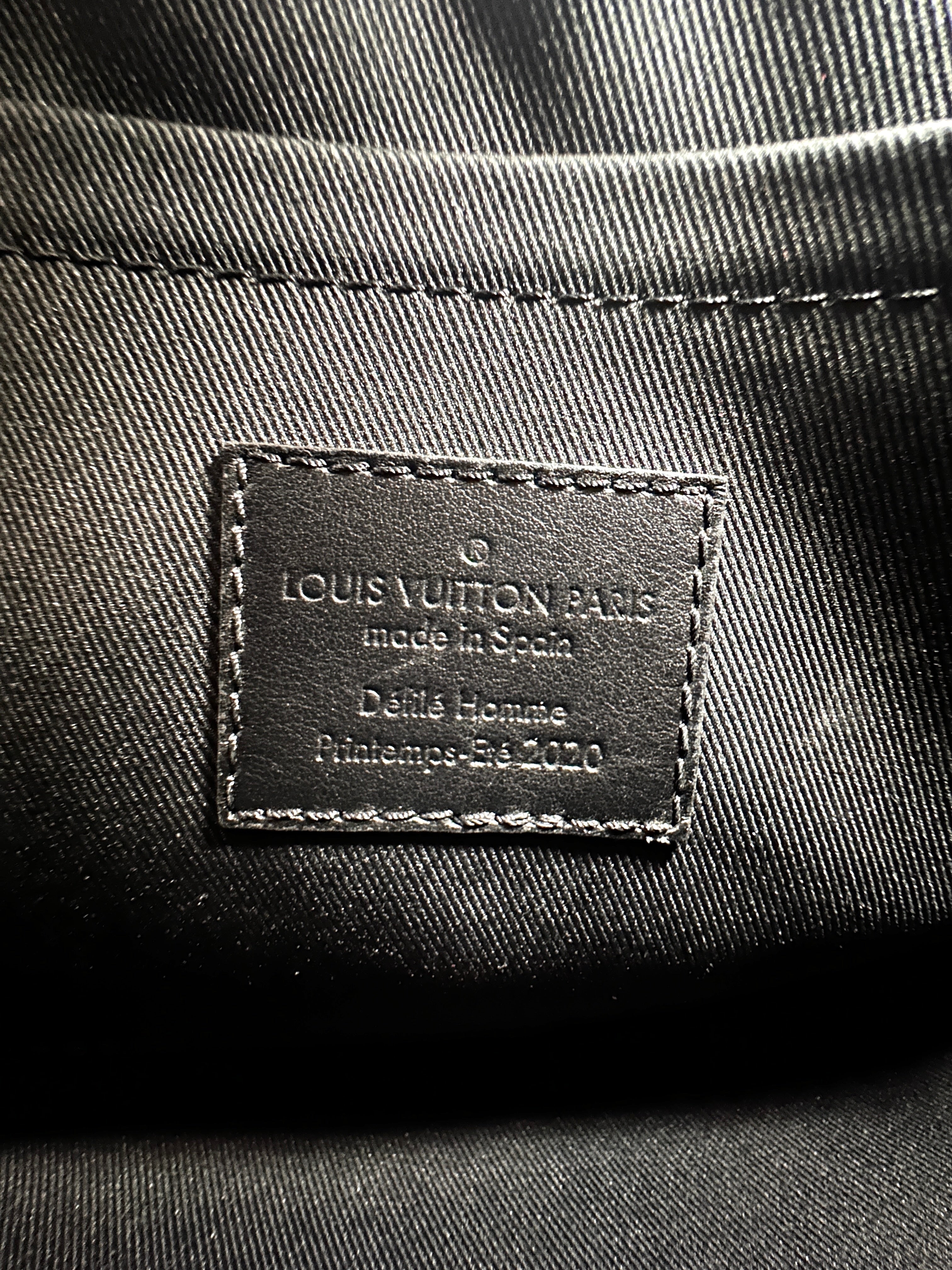 Louis Vuitton Monogram Tuffeage Triangle Messenger  Bag G024