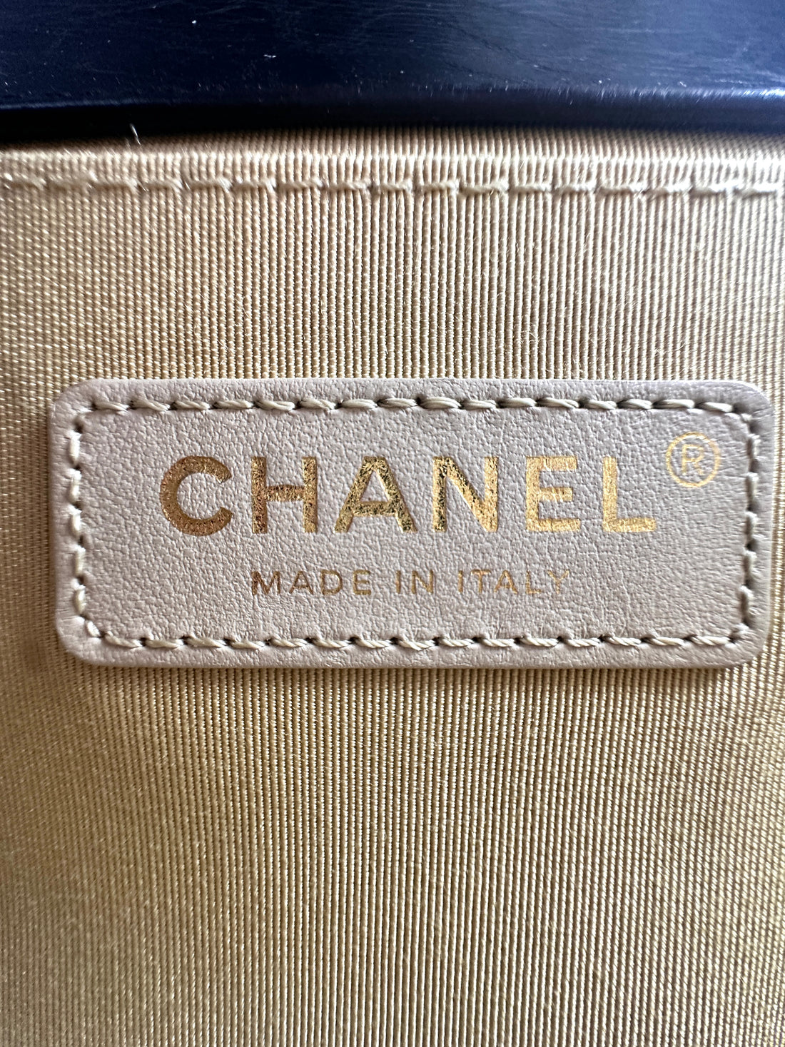 Chanel Medium Boy Chevron Sequin Black Bag(26***72) G022