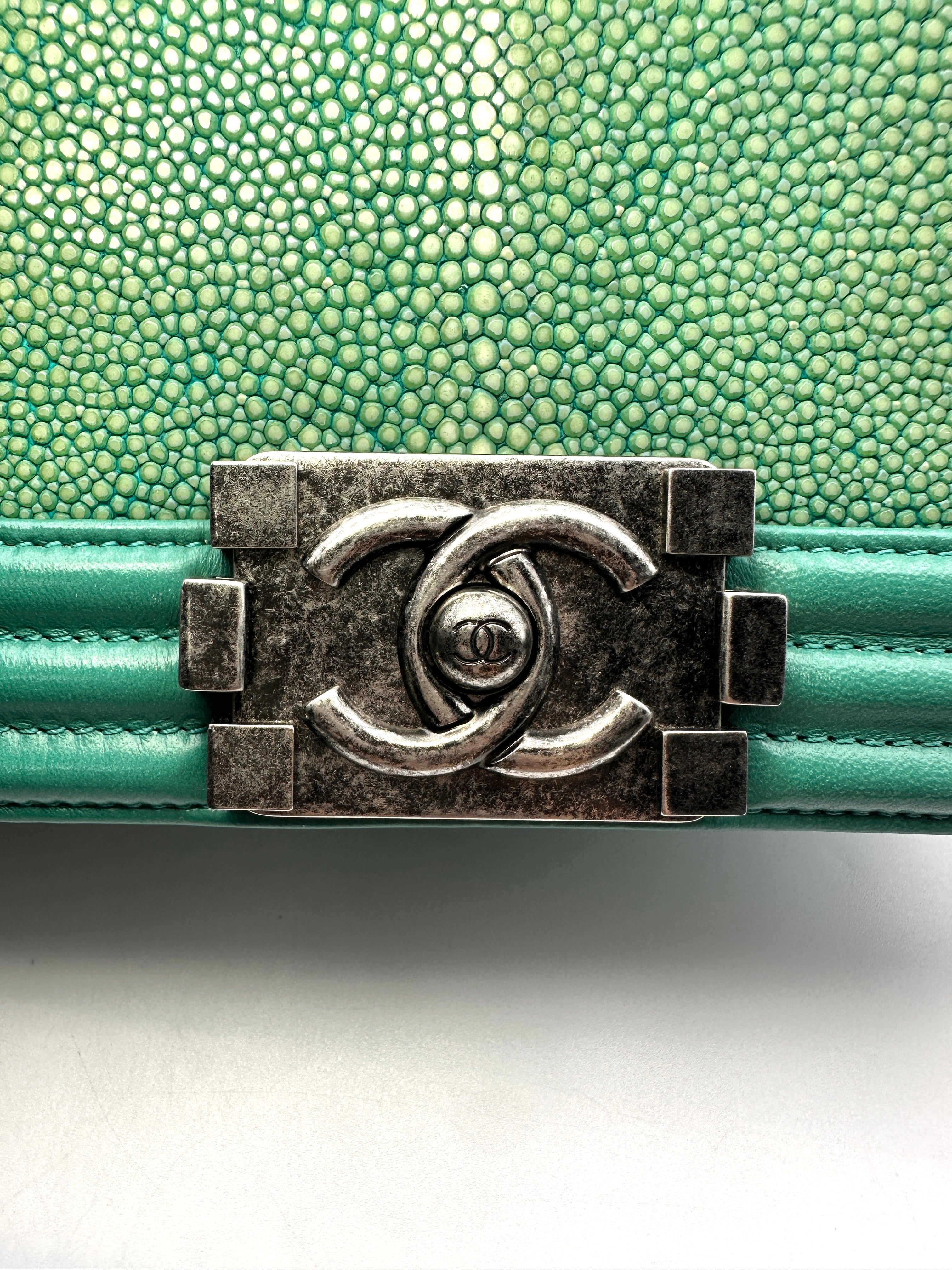 Chanel Green Stingray &Lambskin   Small Boy Flap Bag (20***85) G020