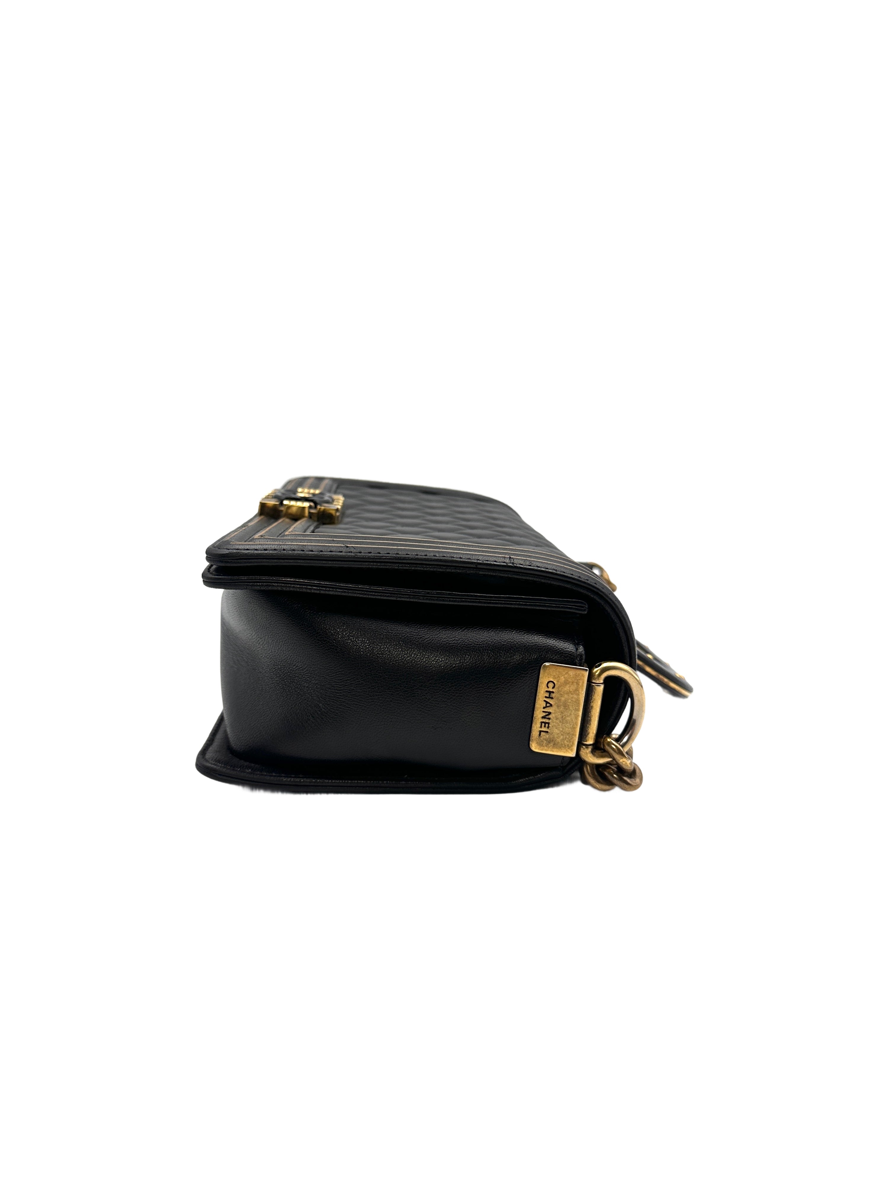 Chanel Boy Studded Handle Medium Black Flap Bag(24***17) G018
