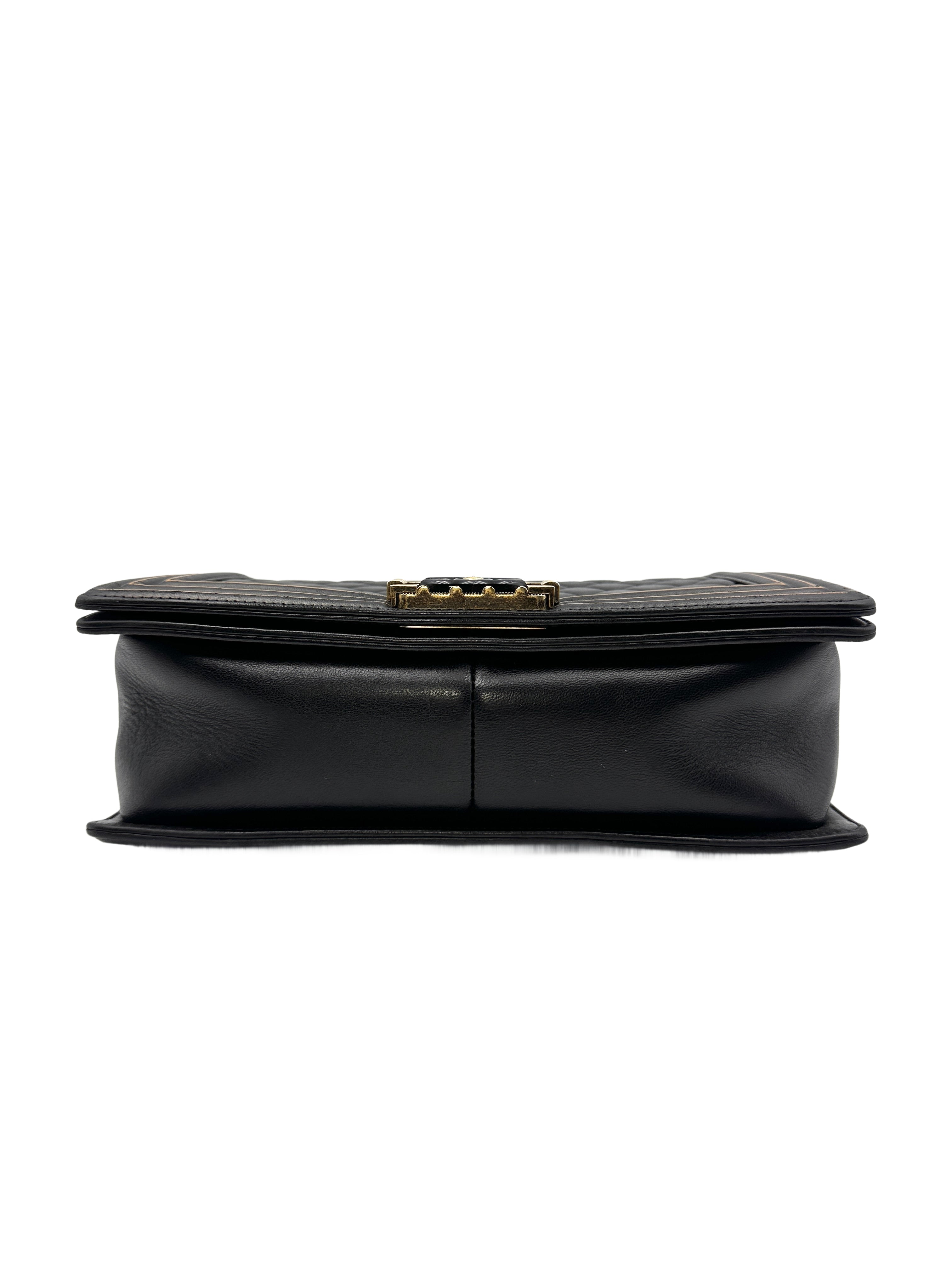 Chanel Boy Studded Handle Medium Black Flap Bag(24***17) G018