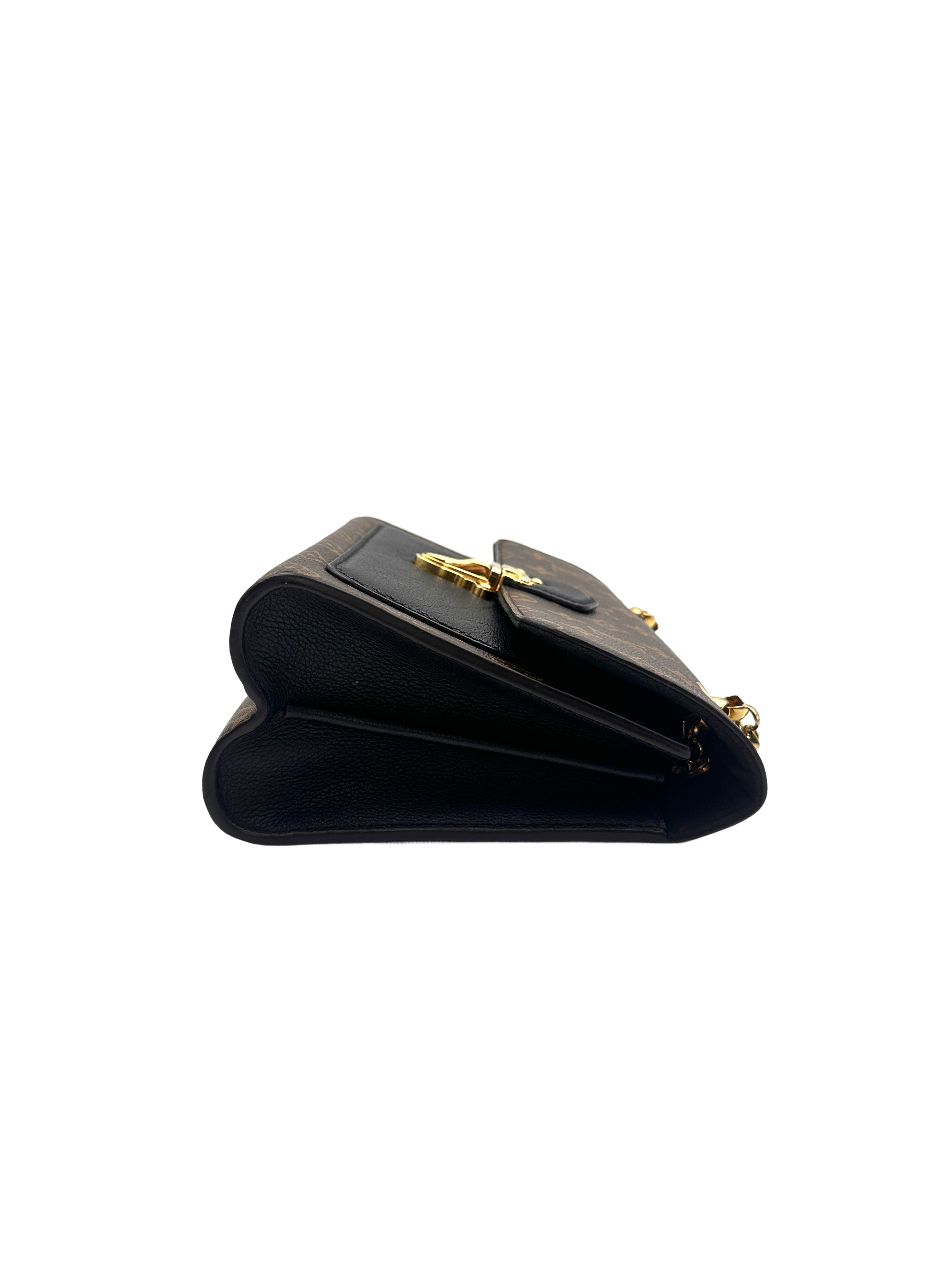 Louis Vuitton Victoire Monogram Shoulder Chain Bag LV1555