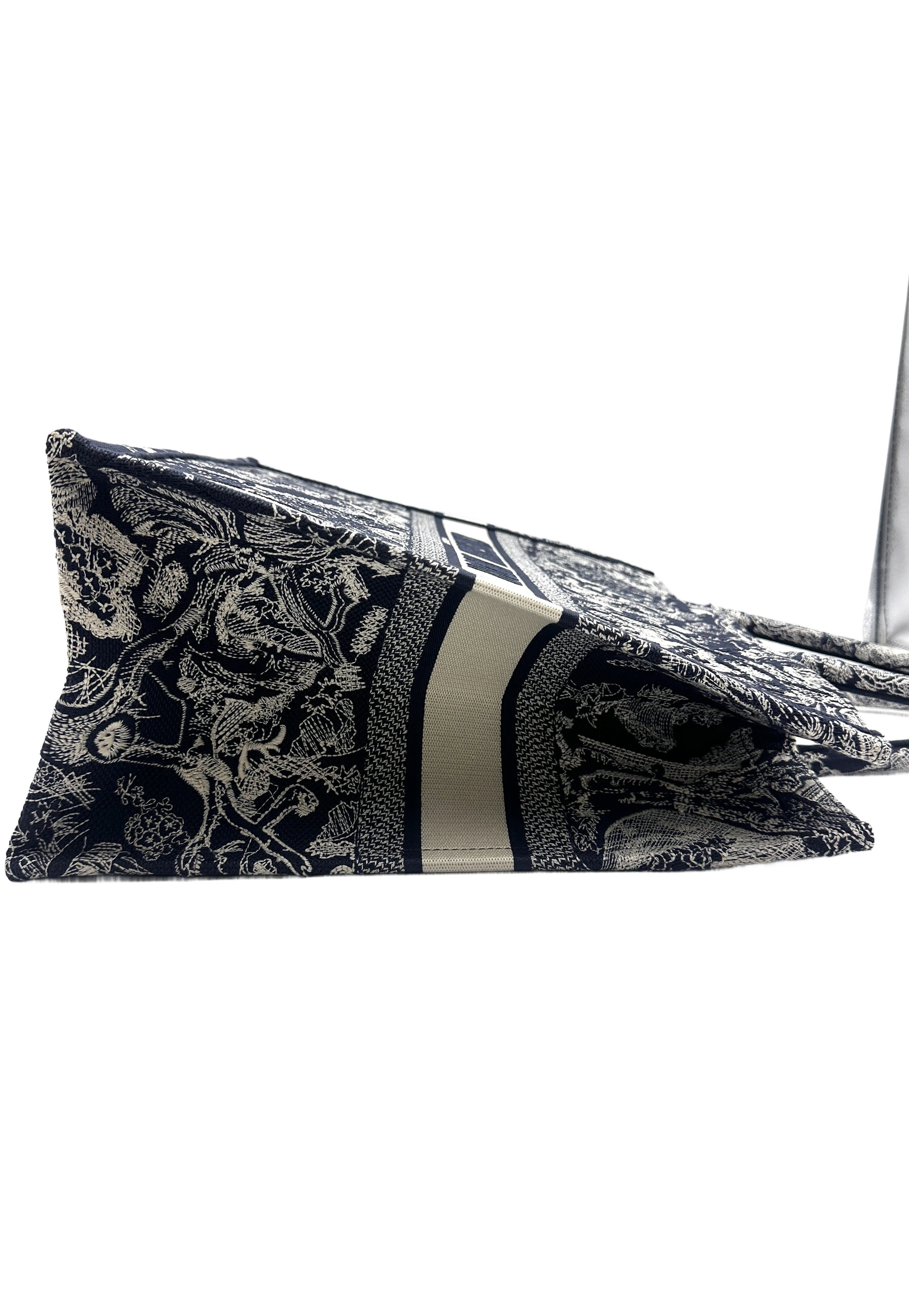 Christian Dior Blue/White Reverse Toile De Jouy Canvas Large Book Tote (with chip) DRC