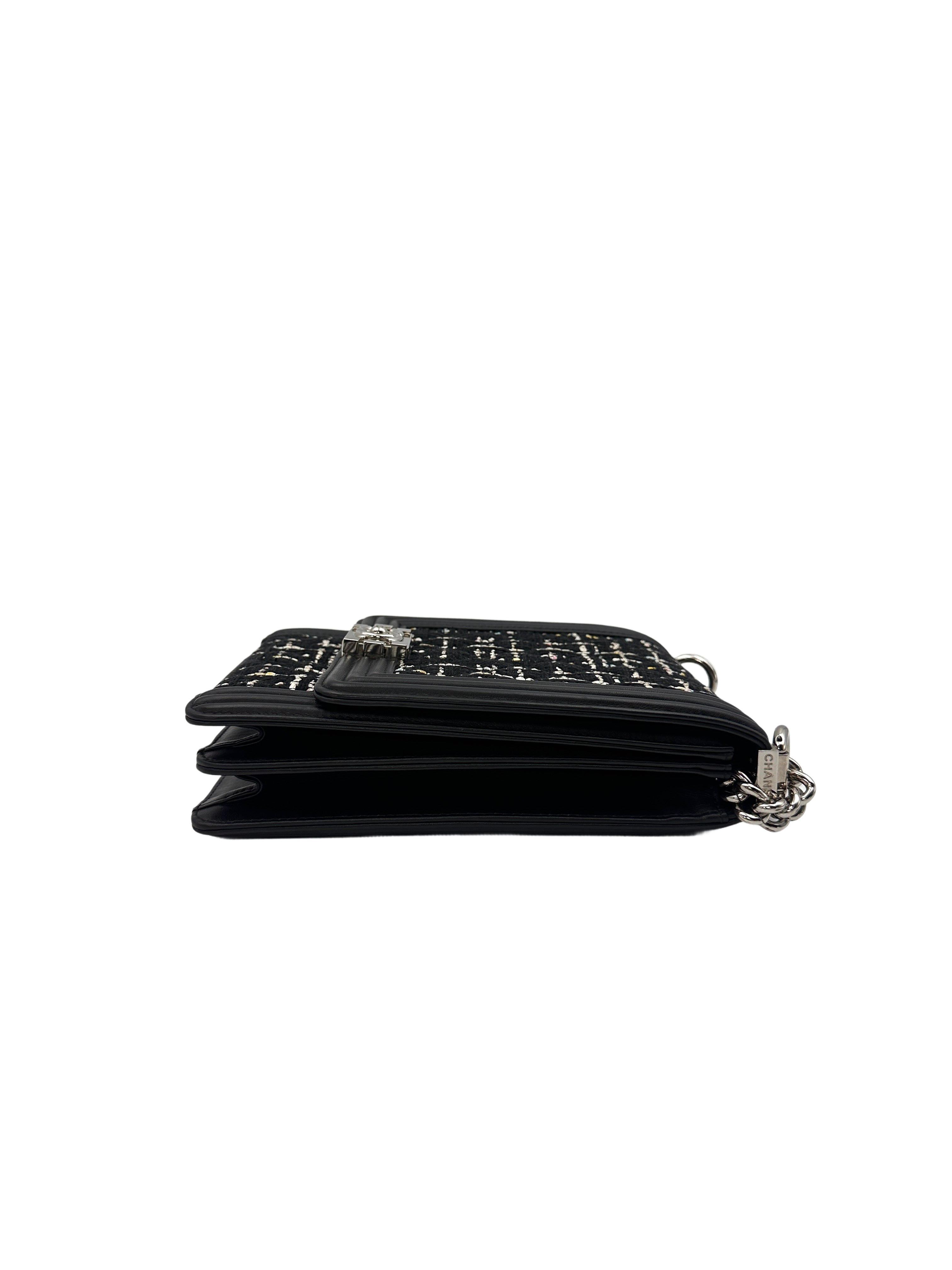 Chanel Tweed Woven Vertical Boy Flap Chain Bag (27***41) CC1050