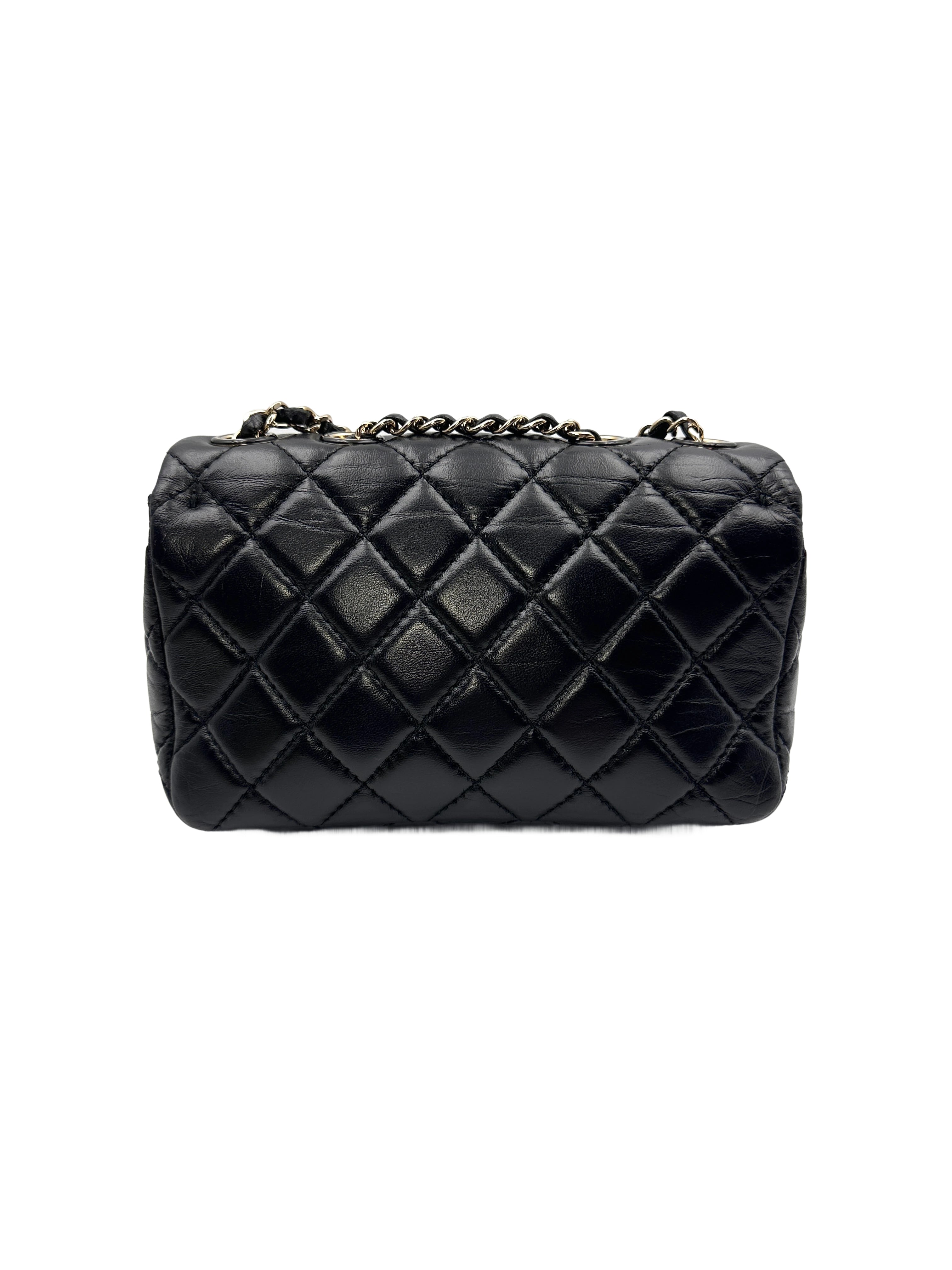 Chanel Black Lambskin Flap Bag (28***40) CC1084