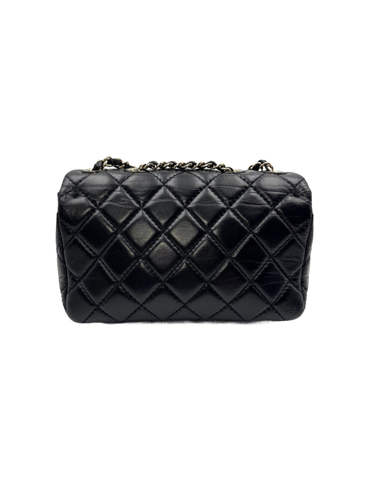 Chanel Black Lambskin Flap Bag (28***40) CC1084