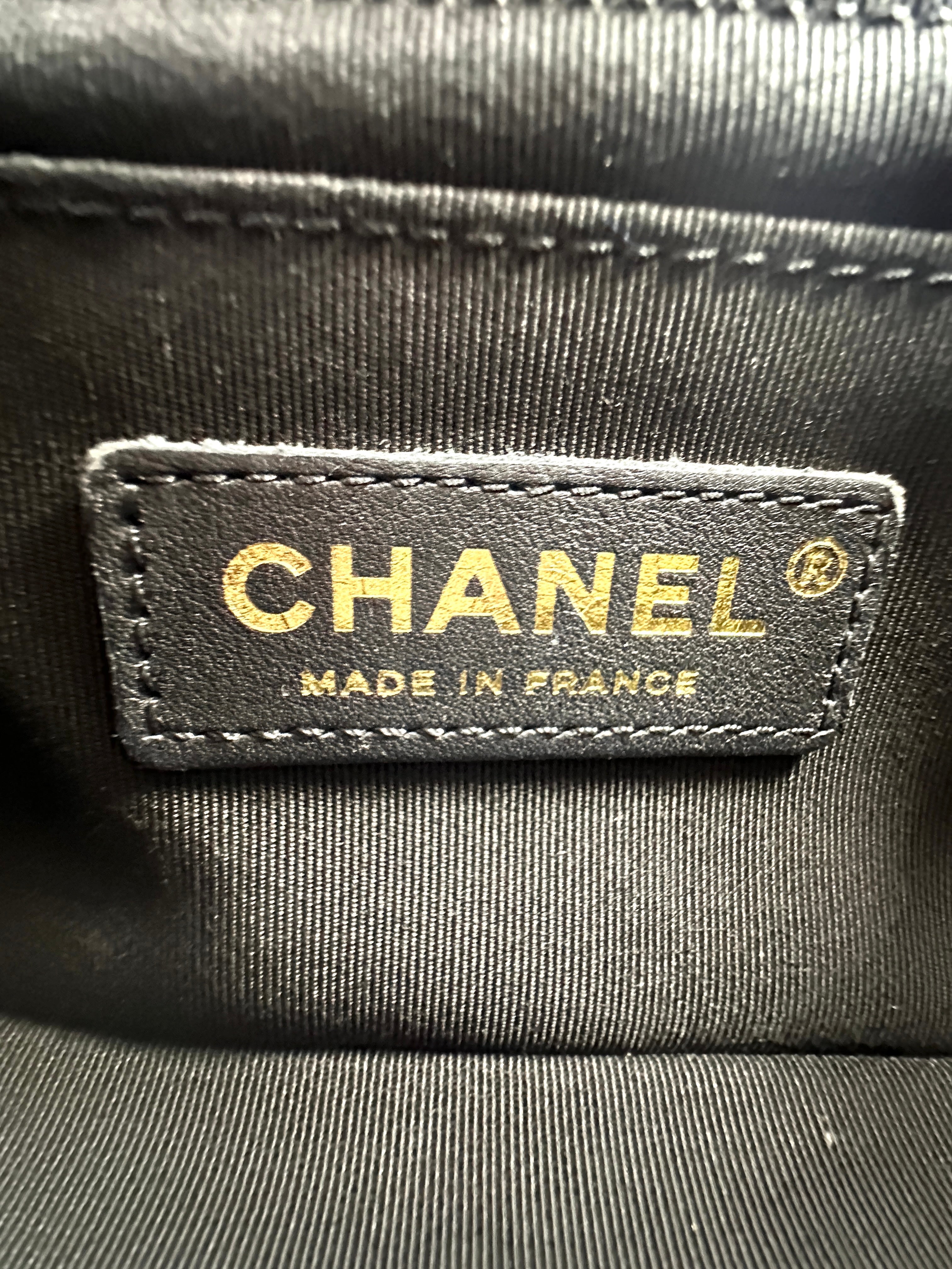 Chanel Black Lambskin Flap Bag (28***40) CC1084