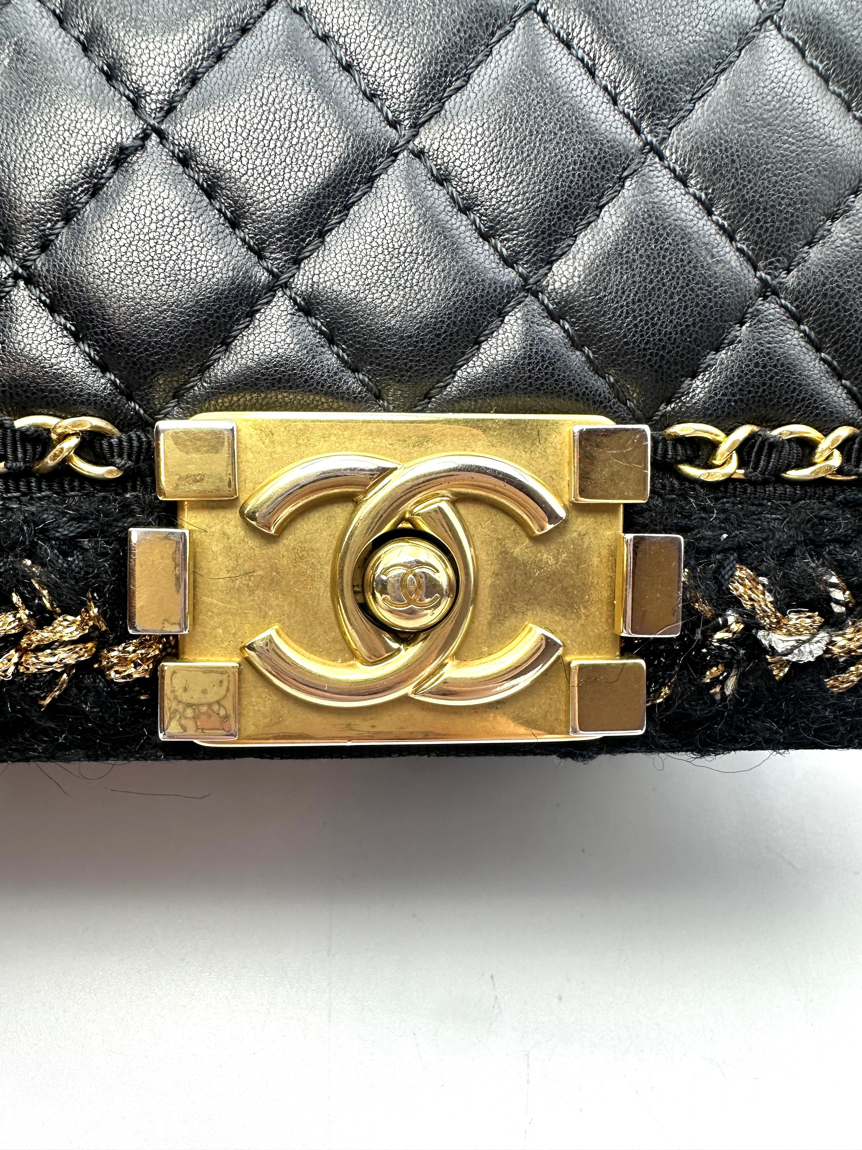 Chanel  Small Size Lambskin Tweed Jacket Boy Chain Shoulder Bag Black with Gold Hardware (23***57）CC1081
