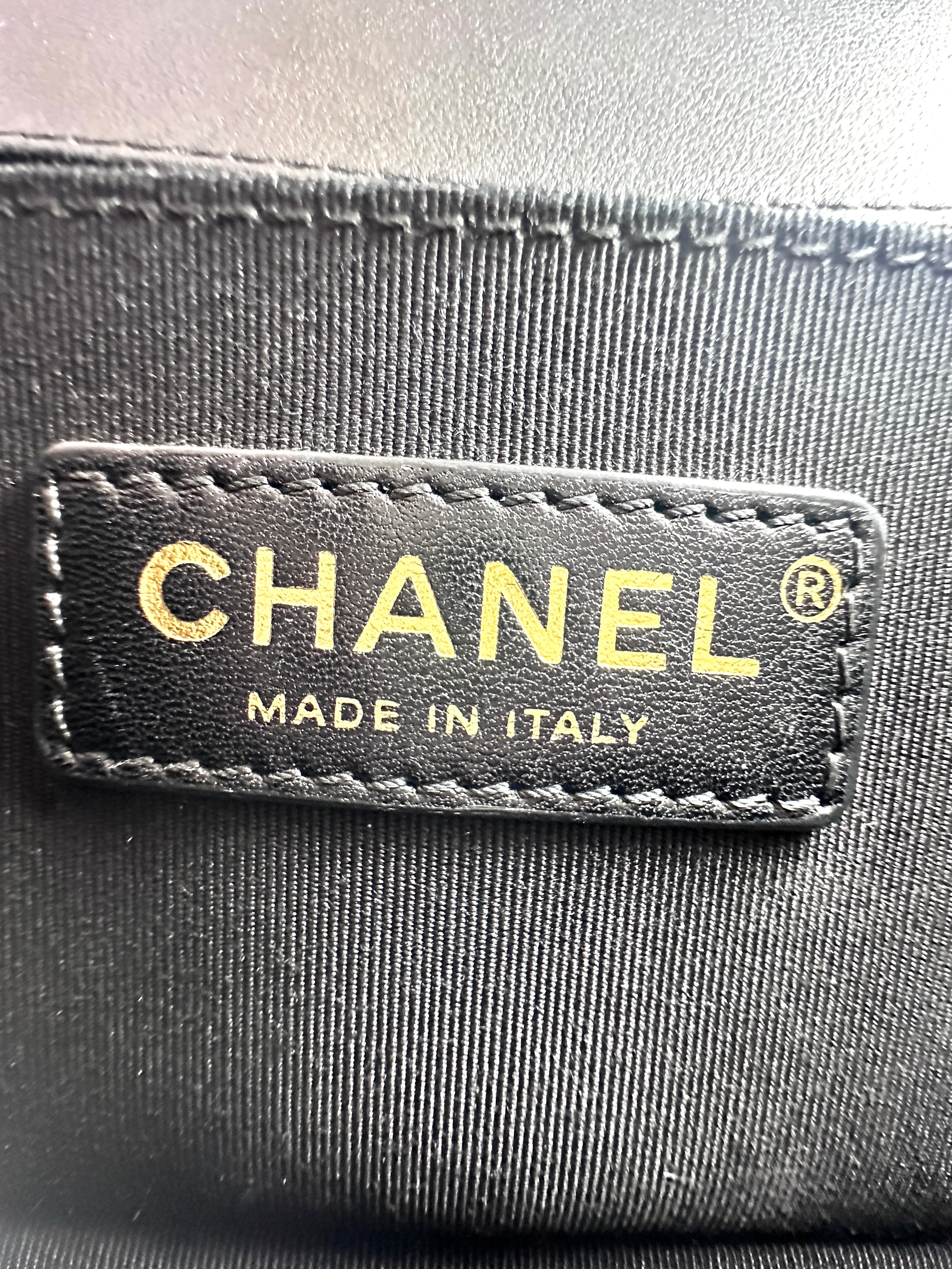 Chanel  Small Size Lambskin Tweed Jacket Boy Chain Shoulder Bag Black with Gold Hardware (23***57）CC1081