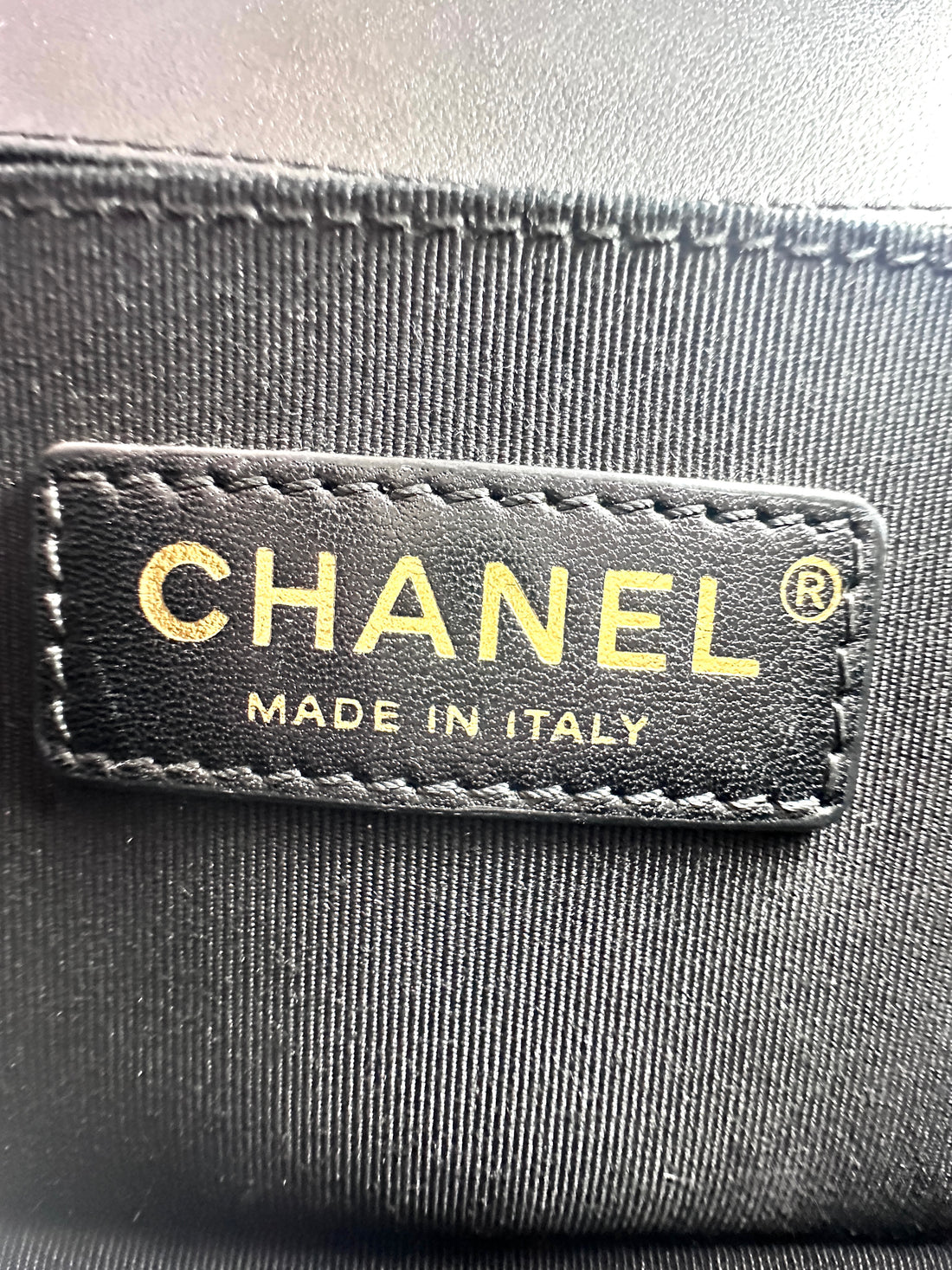 Chanel  Small Size Lambskin Tweed Jacket Boy Chain Shoulder Bag Black with Gold Hardware (23***57）CC1081