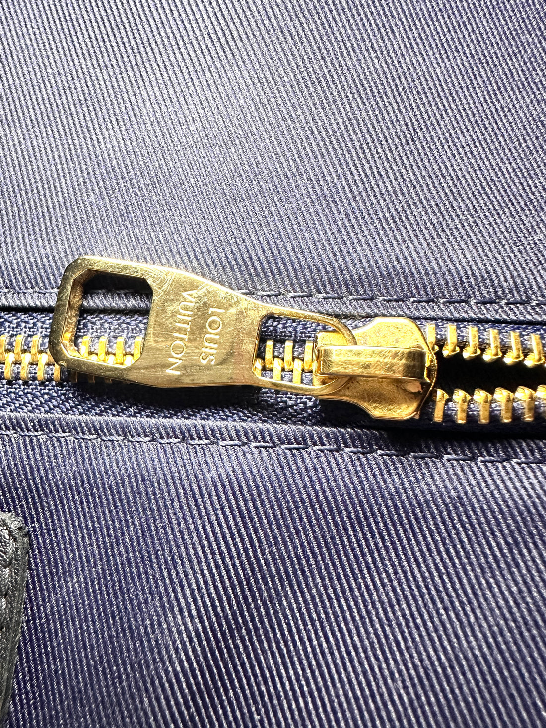 Louis Vuitton Georges MM Monogram Canvas Handbag LV1568
