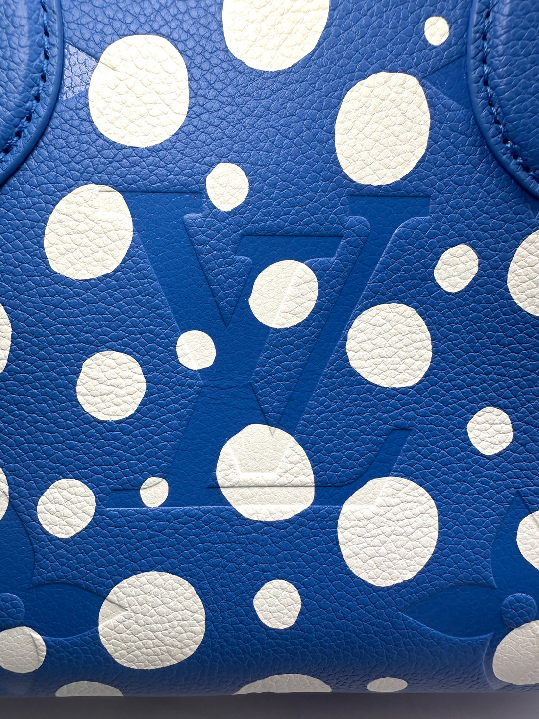 Louis Vuitton Yayoi Kusama Empreinte Monogram Giant OnTheGo PM Tote Bag Blue & White LV1599