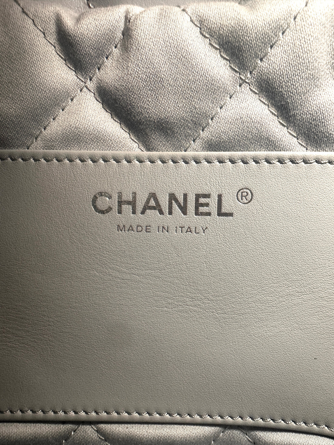 Chanel Grey Quilted Leather Mini 22 Chic Trash Bag (U6***A4) CC1115