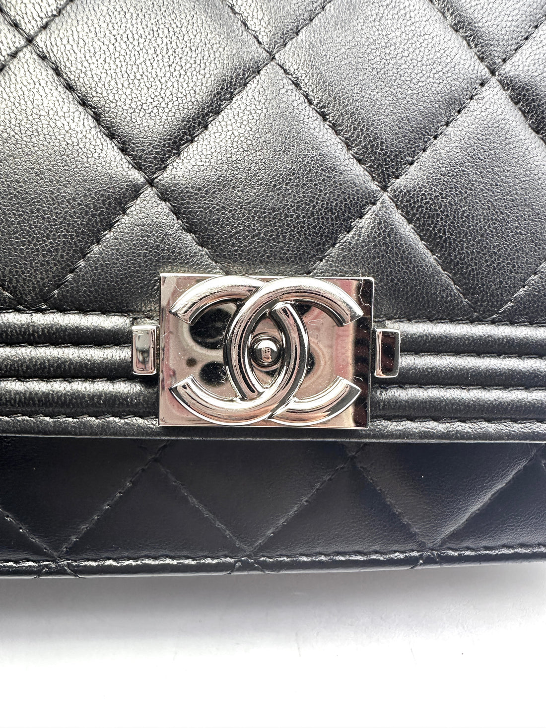 Chanel Boy Wallet on Chain Black Quilted Leather Shoulder Bag with Gold Buckle (18***28) CC1114