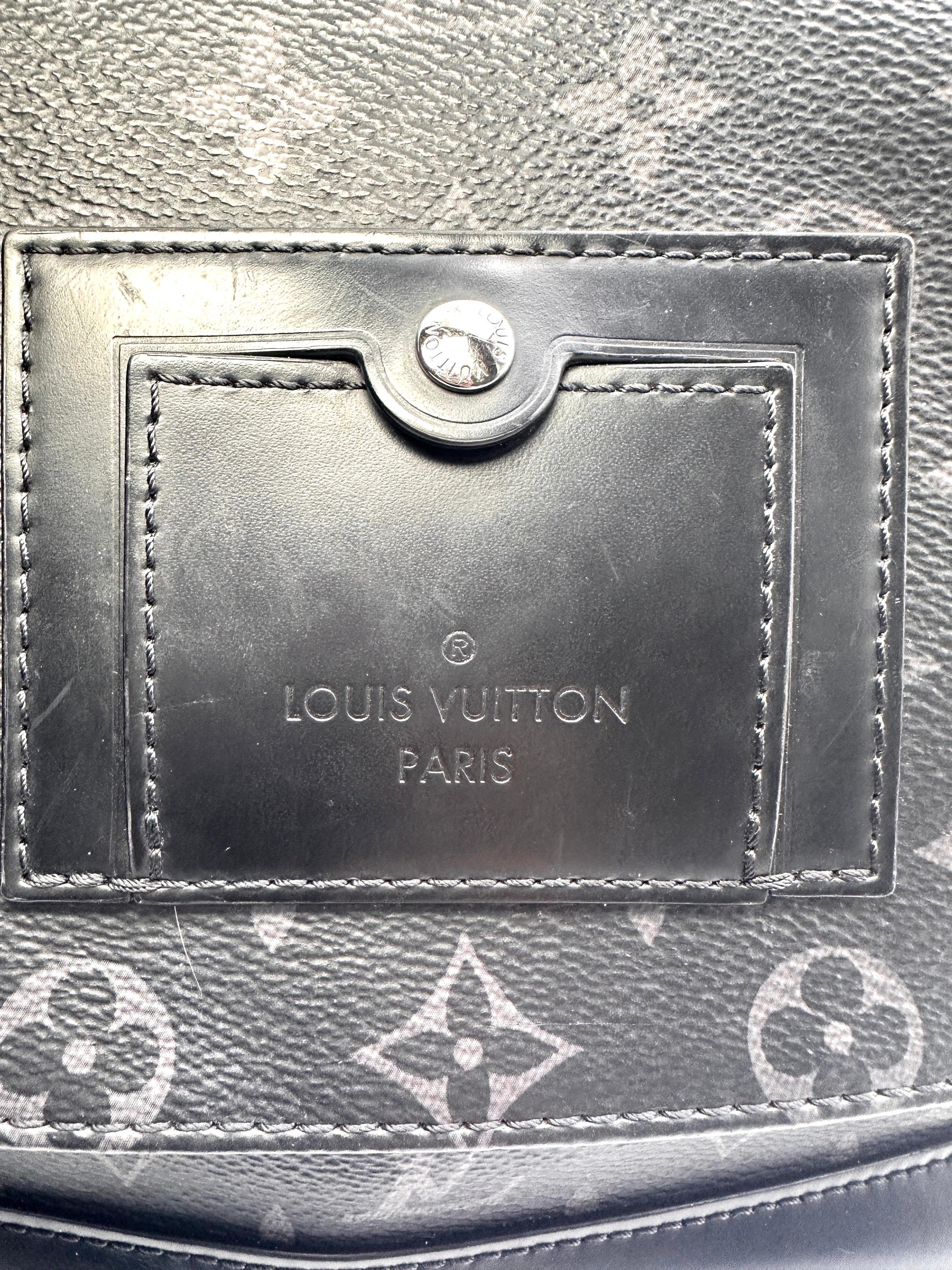 Louis Vuitton Monogram Eclipse Messenger Voyage PM Bag LV1670