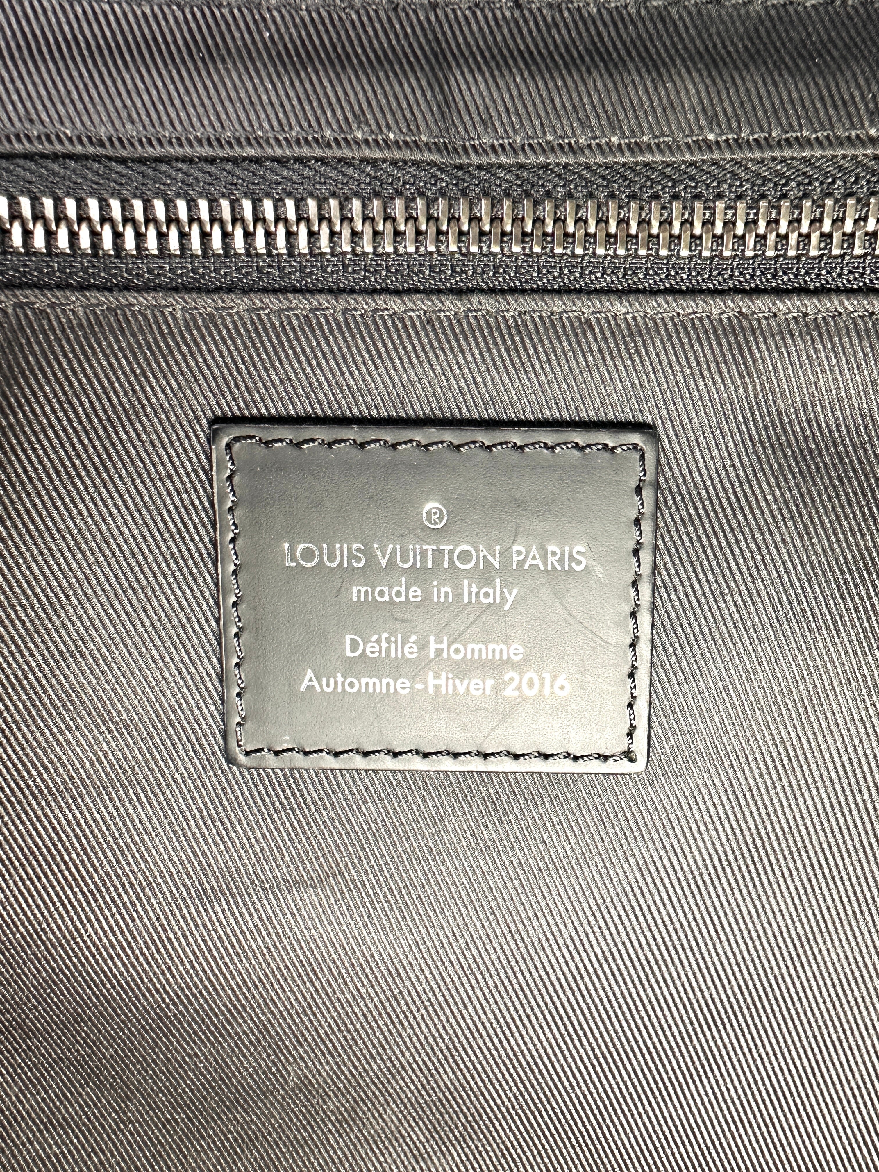 Louis Vuitton Monogram Eclipse Messenger Voyage PM Bag LV1670