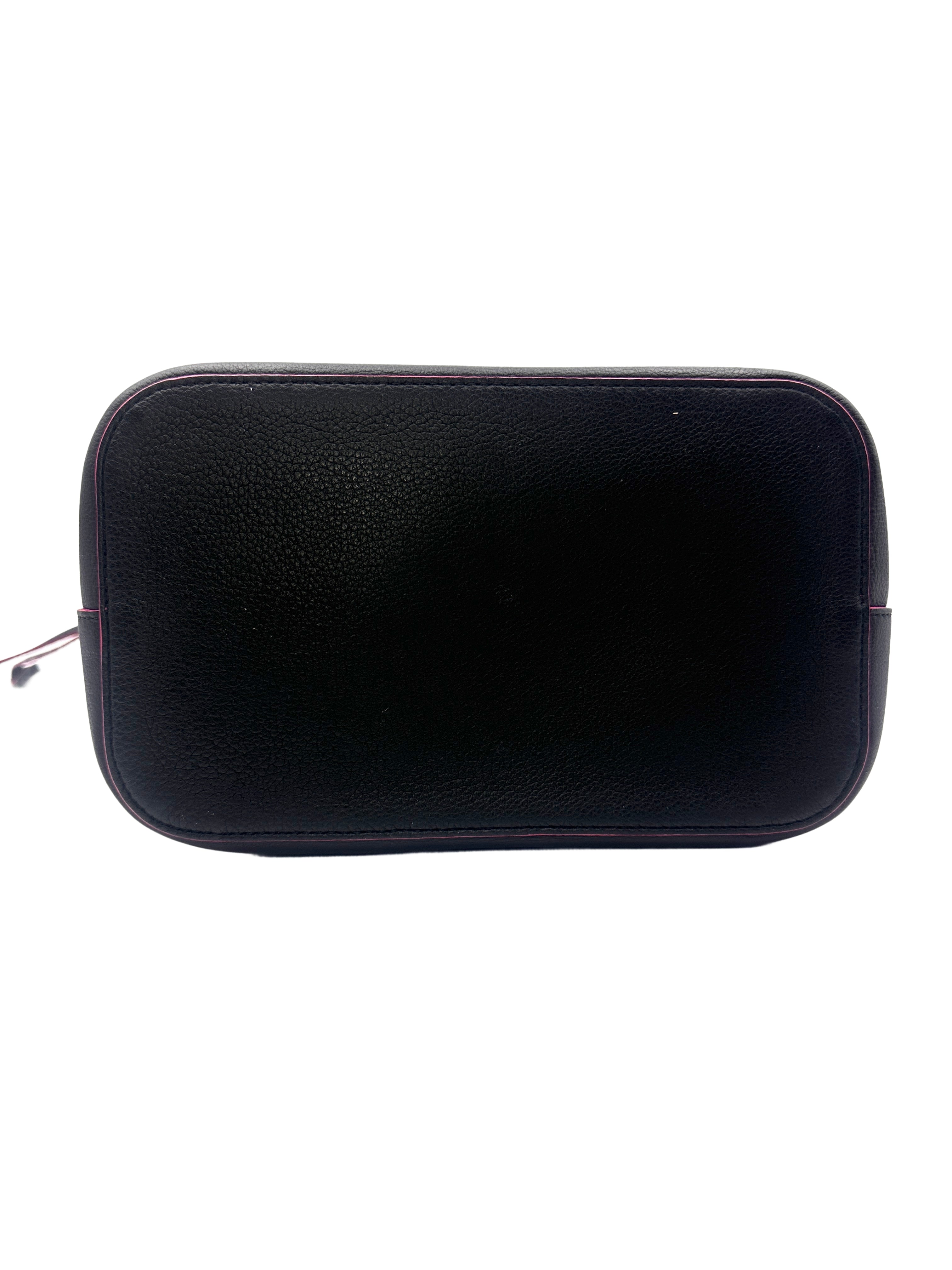Louis Vuitton Black Taurillon Lockme Bucket Bag LV1672