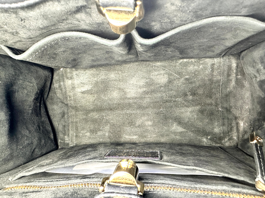 Louis Vuitton Black Taurillon Lockme Bucket Bag LV1672
