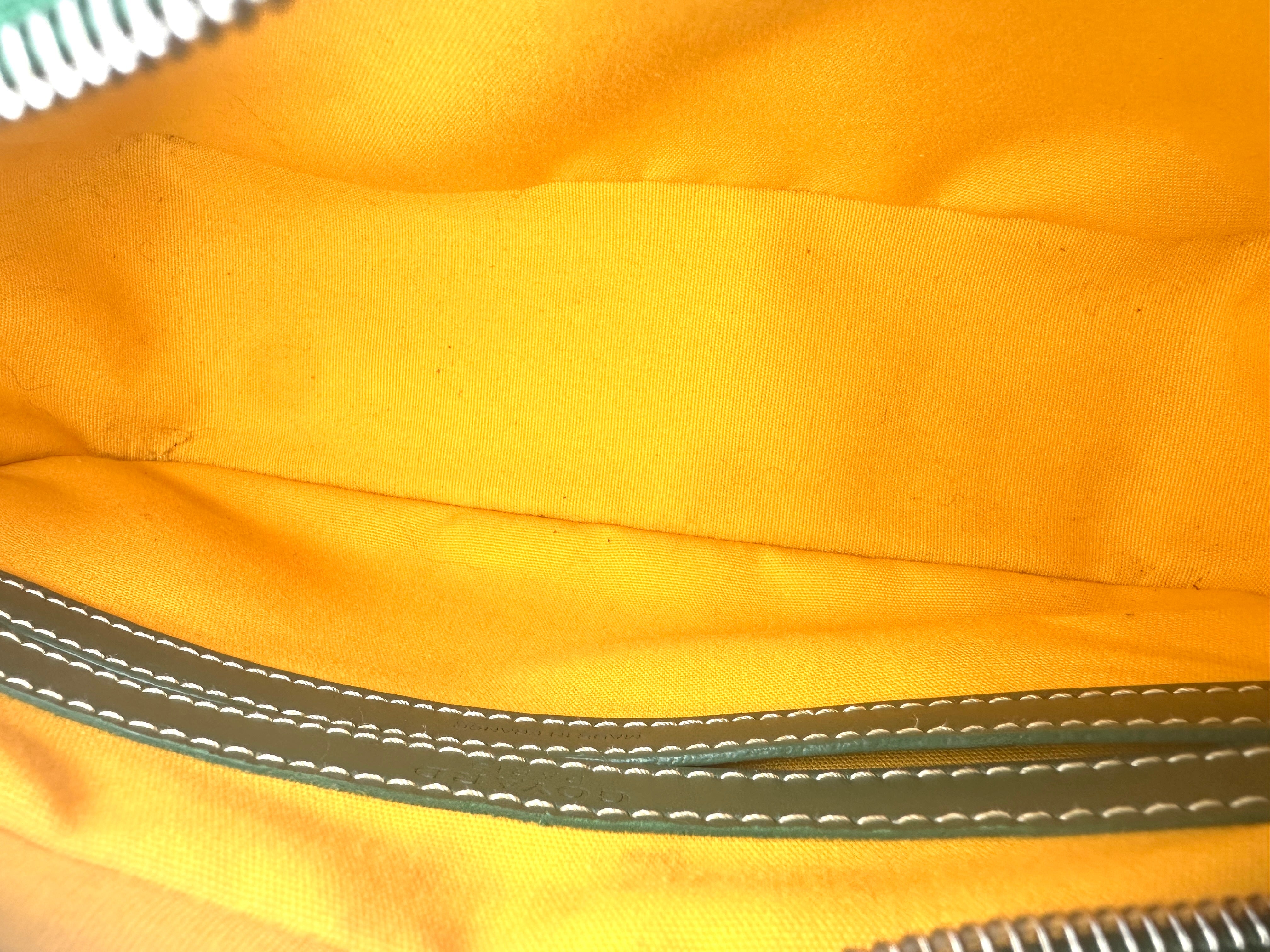 Goyard Capvert PM Goyardine Saccap Vert Shoulder Bag GR43