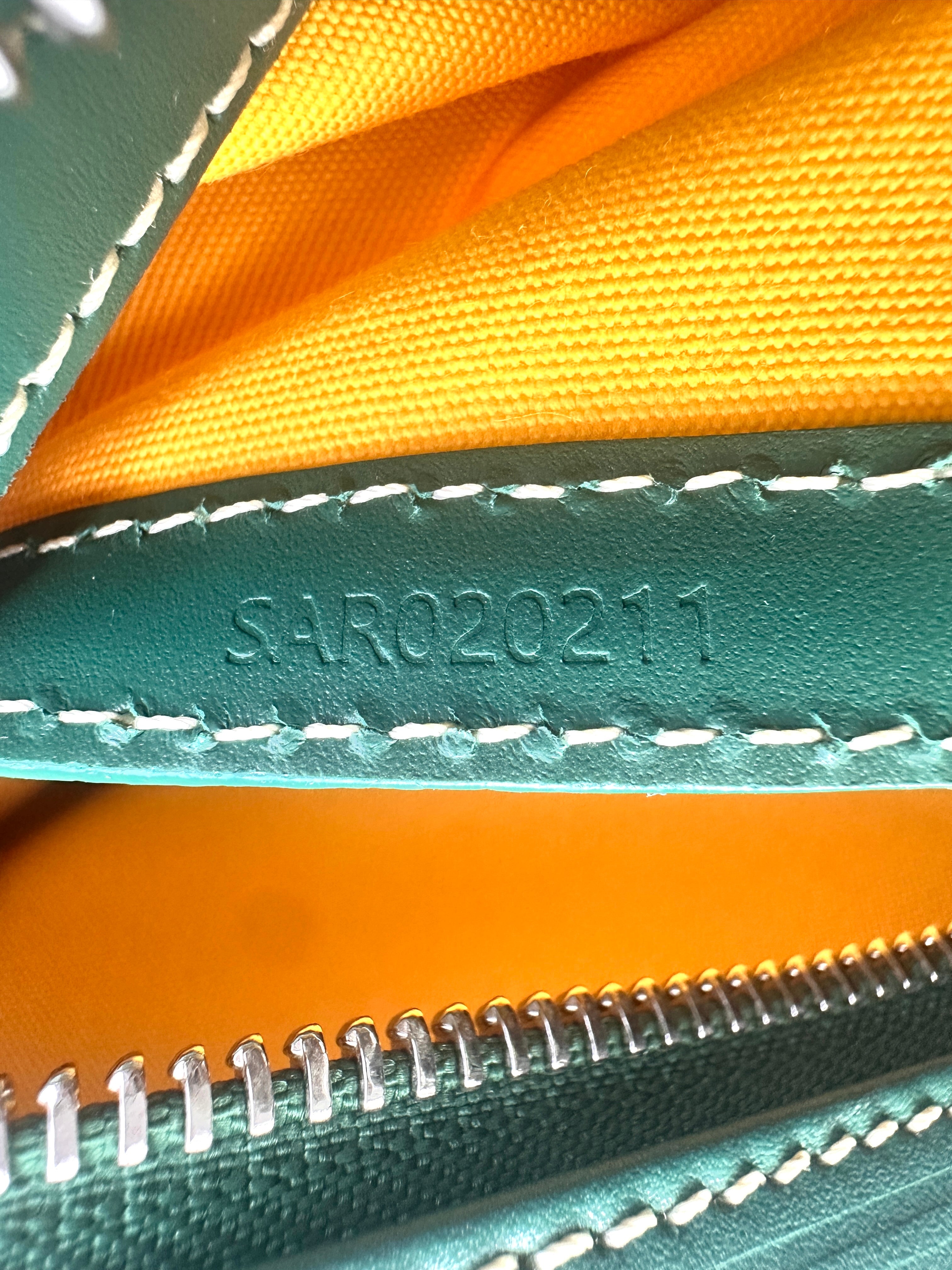 Goyard Capvert PM Goyardine Saccap Vert Shoulder Bag GR43