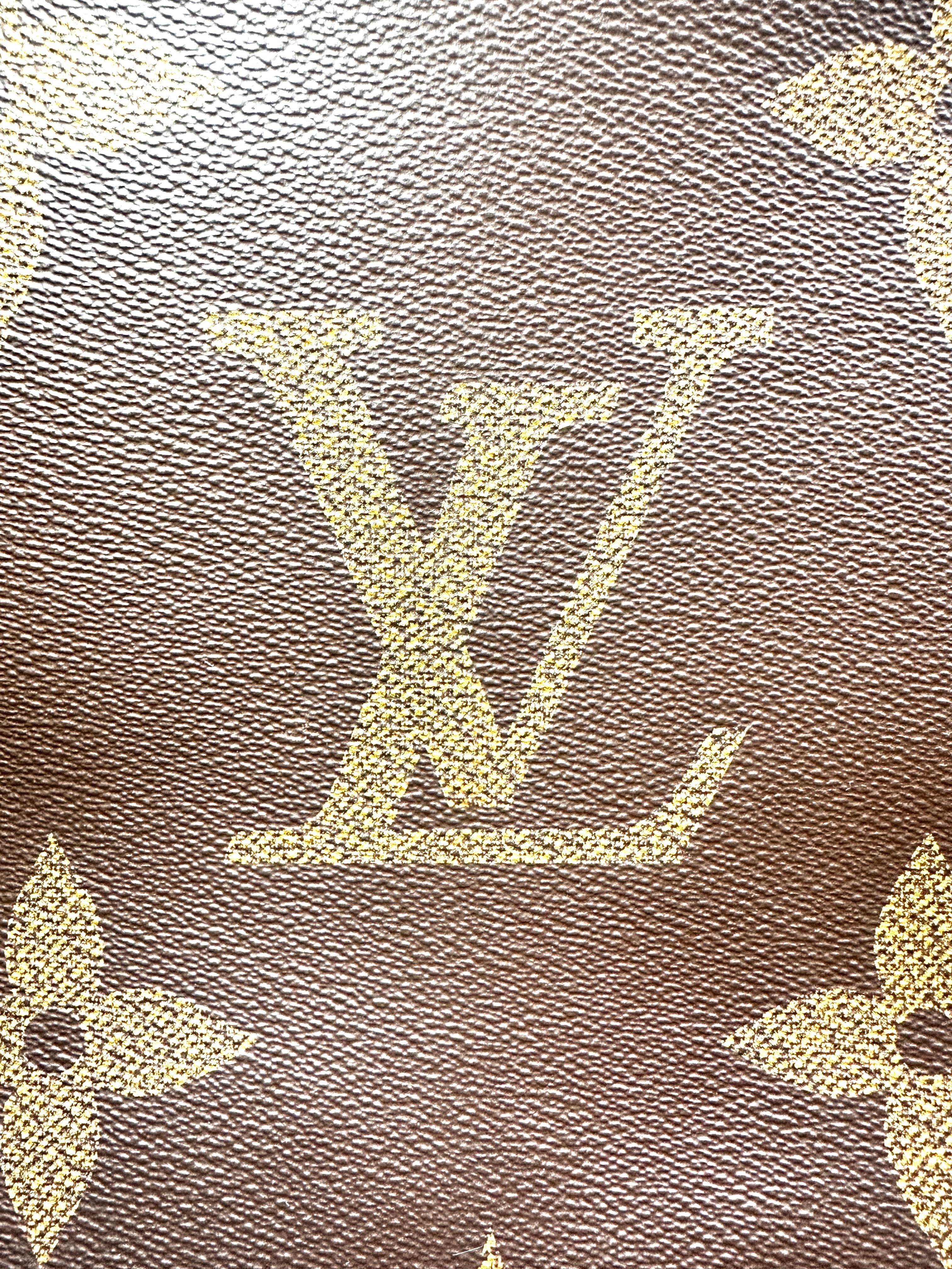 Louis Vuitton Monogram OnTheGo GM Tote Bag LV1676