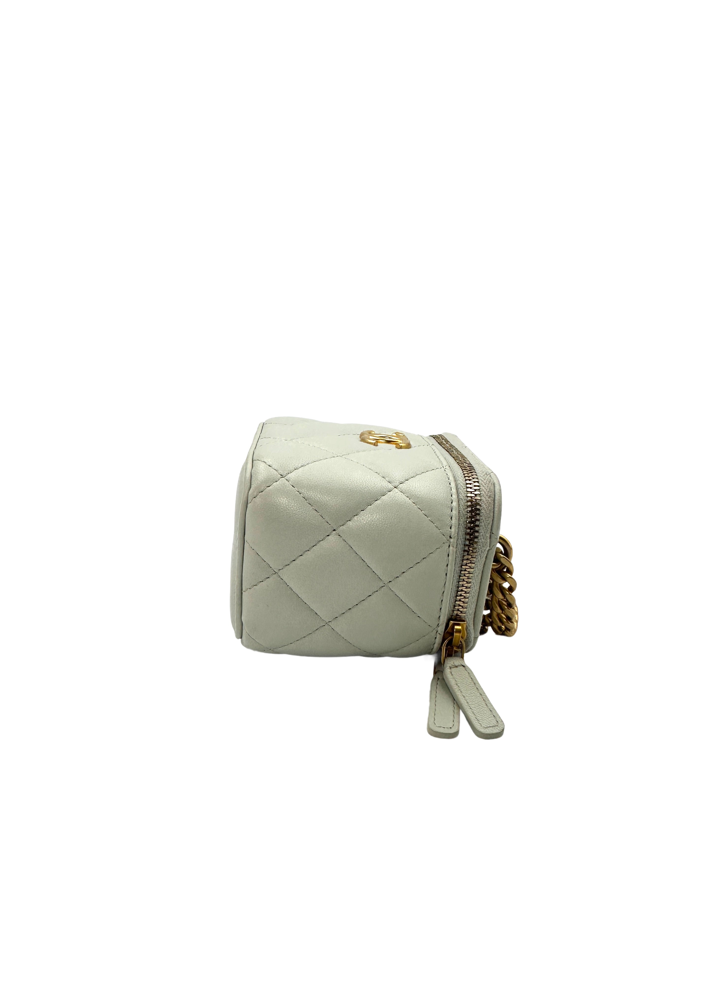 Chanel Mini Vanity Case with Chain Bag (X7***N7) CC1129