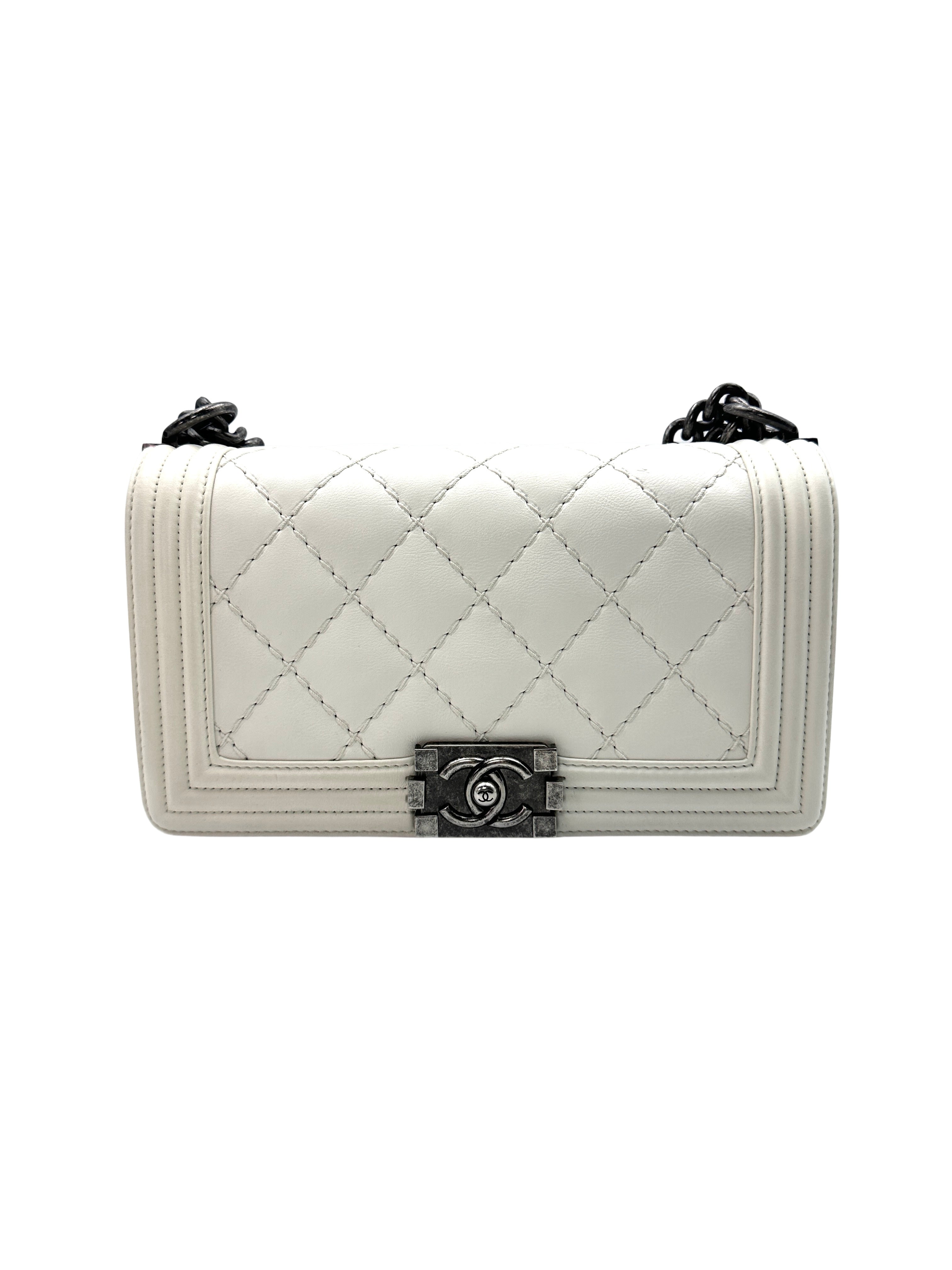 Chanel White Quilted Leather Chain Shoulder Bag with Antique Silver Buckle(18***28) CC1133