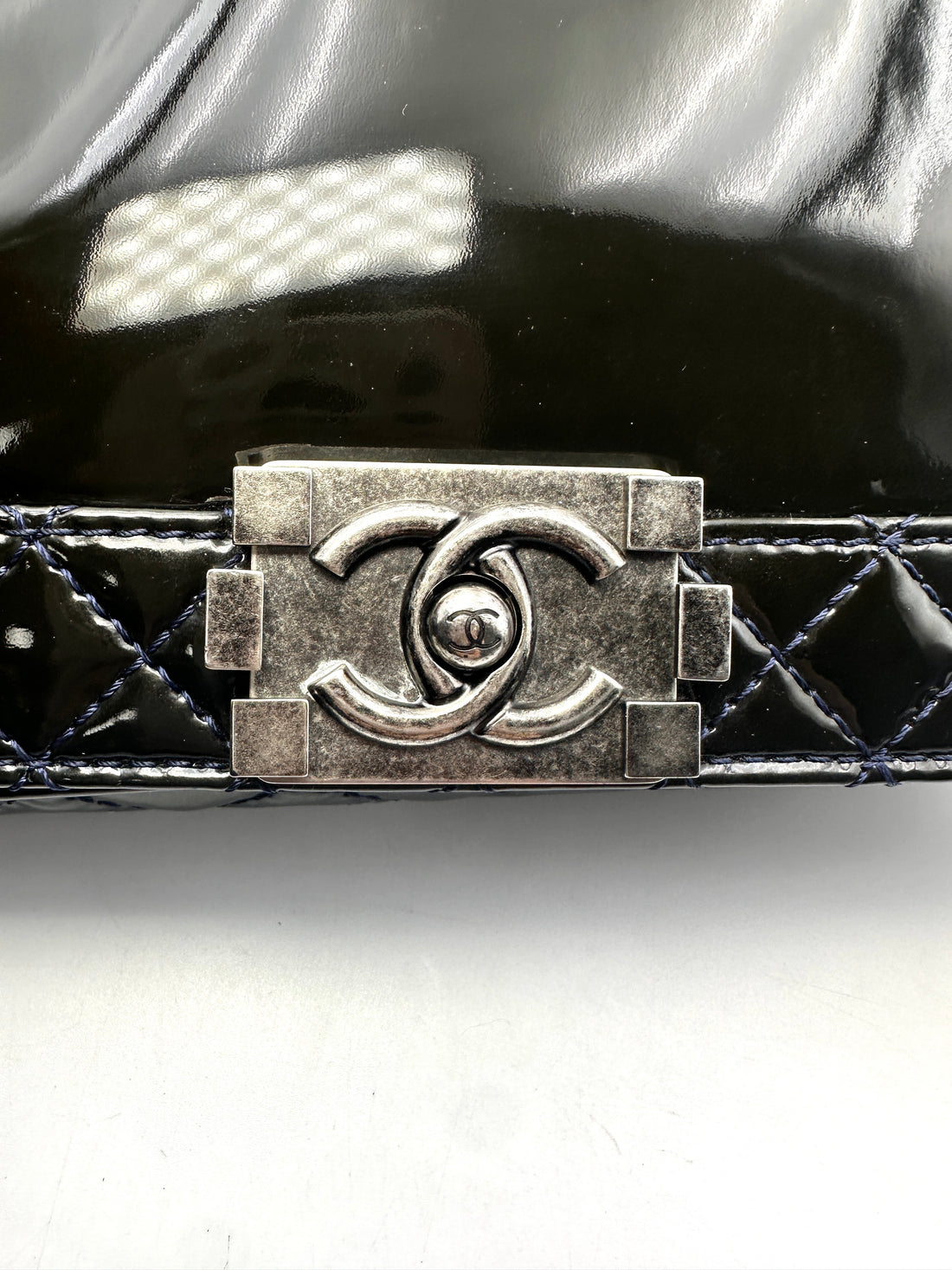 Chanel LeBoy Black Patent Leather Medium Size Shoulder Bag（18***89） CC1126