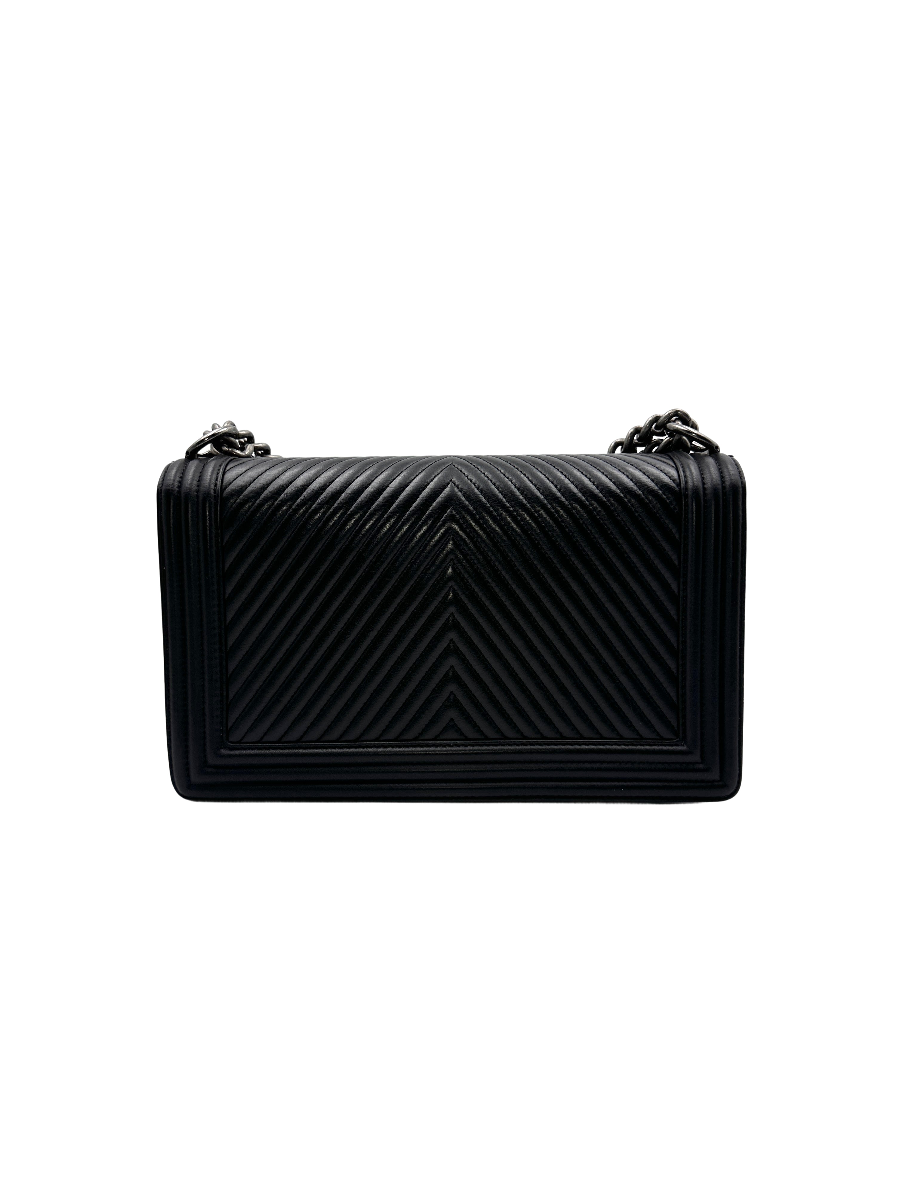 Chanel Black Chevron Leather  Chain Shoulder Bag(19***20) CC1131