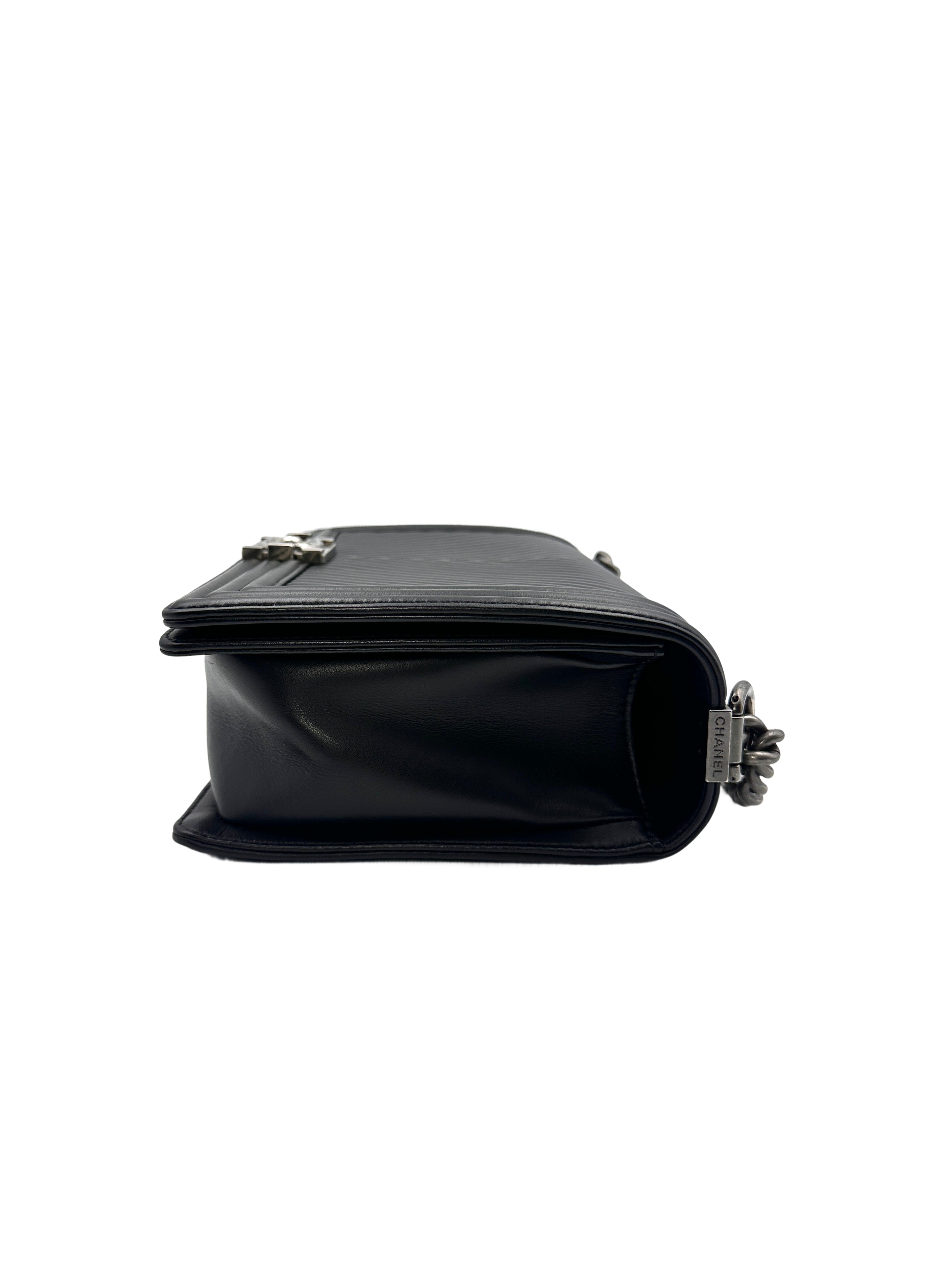 Chanel Black Chevron Leather  Chain Shoulder Bag(19***20) CC1131