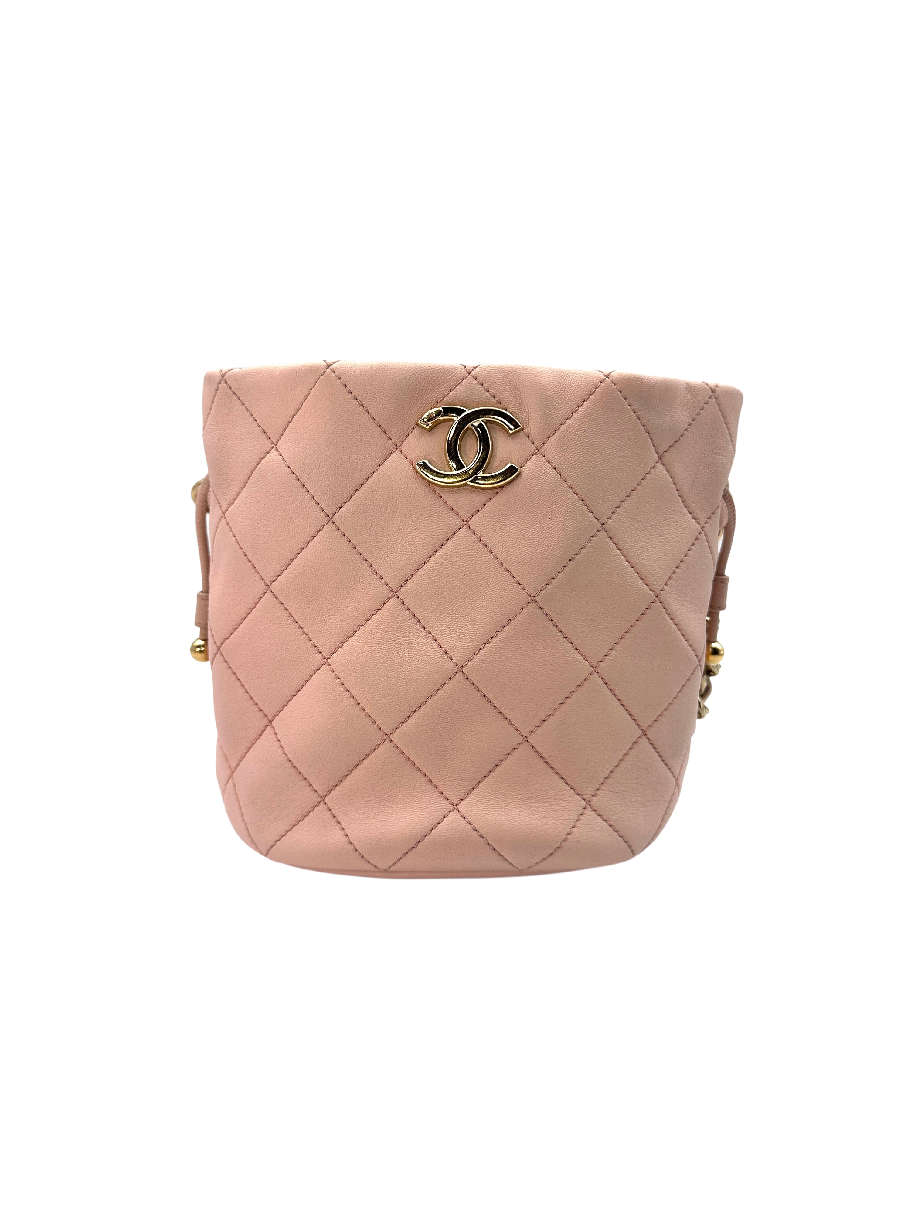 Chanel Pink Quilted Lambskin Bucket Bag With Resin Bi-Color Chain(L5***C9) CC1147
