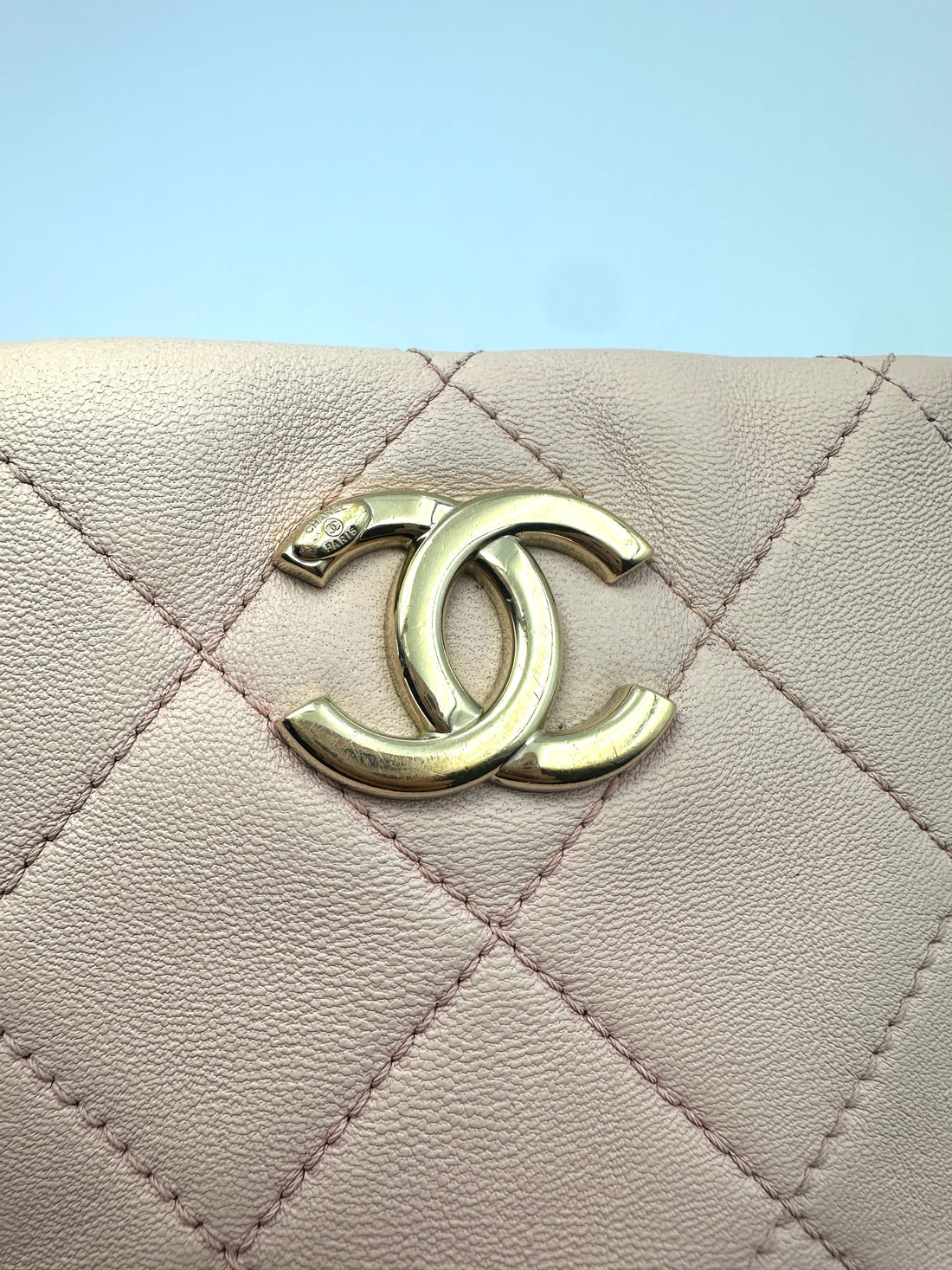 Chanel Pink Quilted Lambskin Bucket Bag With Resin Bi-Color Chain(L5***C9) CC1147
