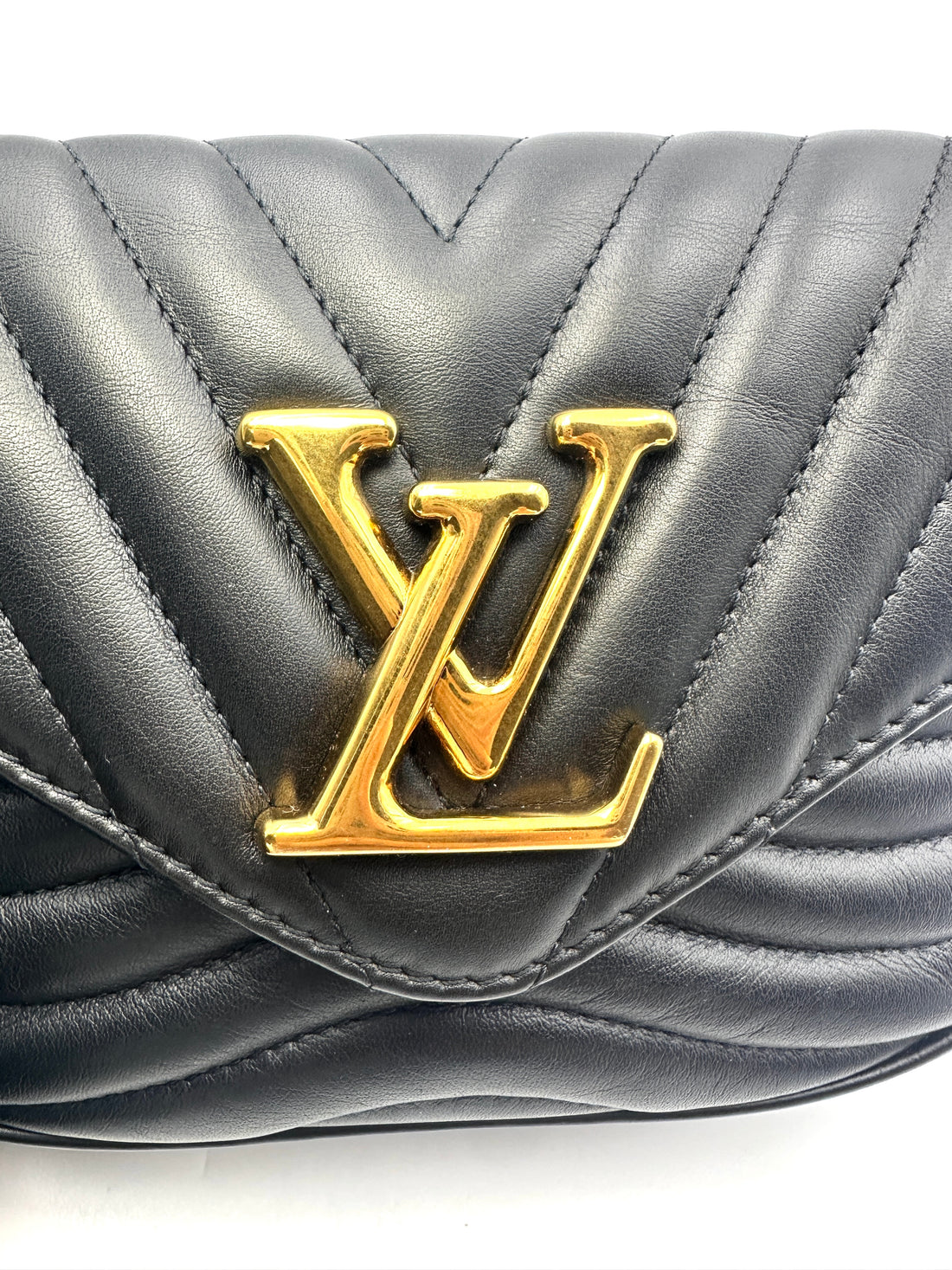 Louis Vuitton Black New Wave Multi Pochette Quilted Leather Crossbody Bag LV1724