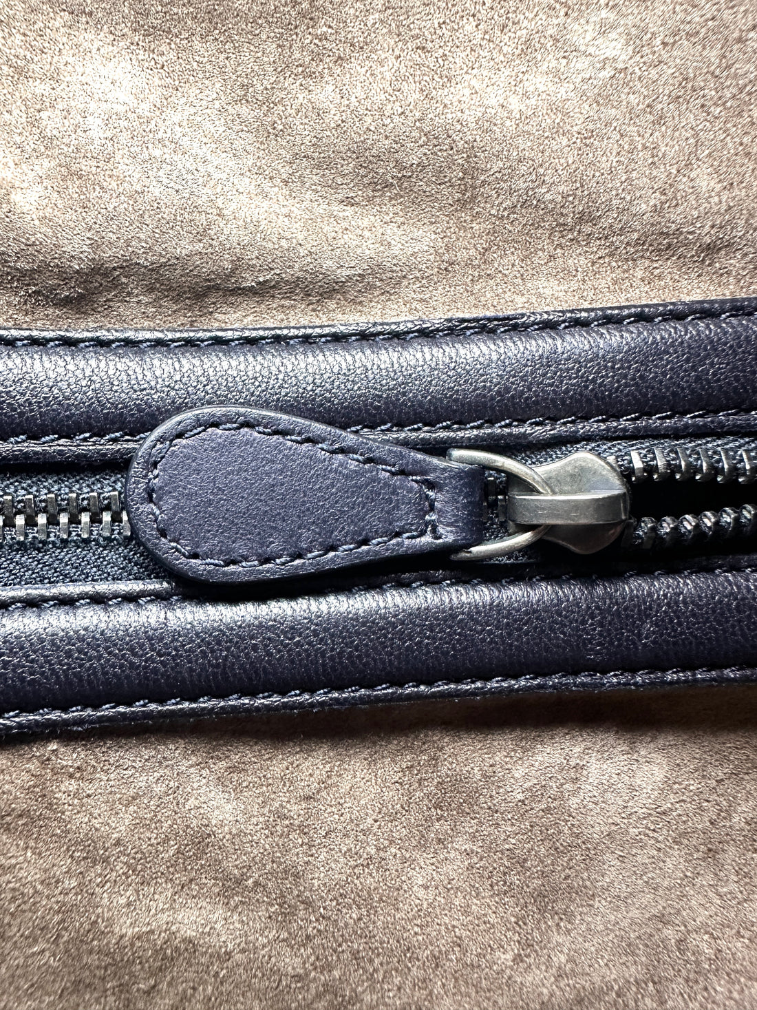 Bottega Veneta Black Large Size Intrecciato Hobo Bag BV90