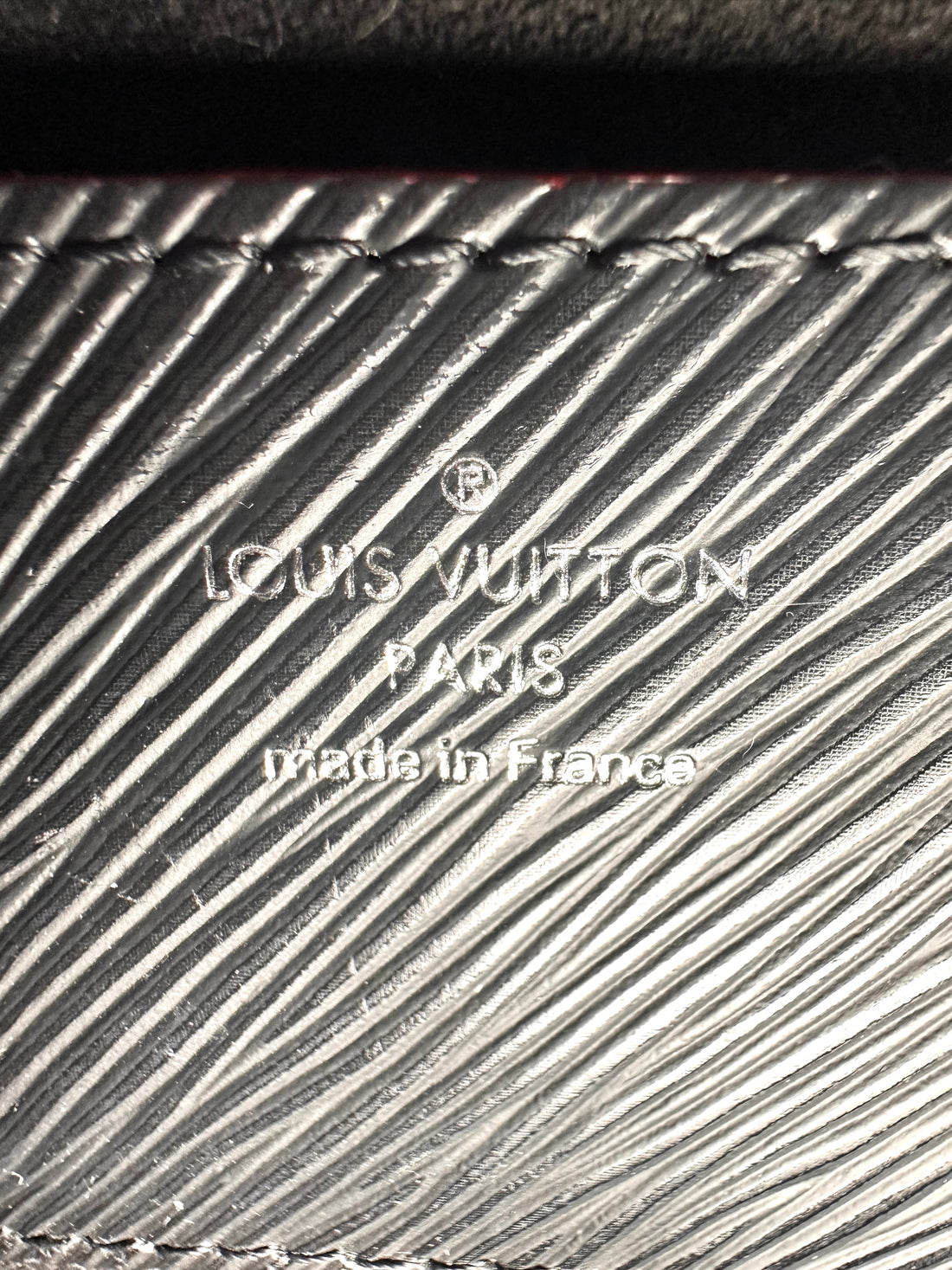 Louis Vuitton Black Twist MM Medium Size Crossbody Bag LV1728