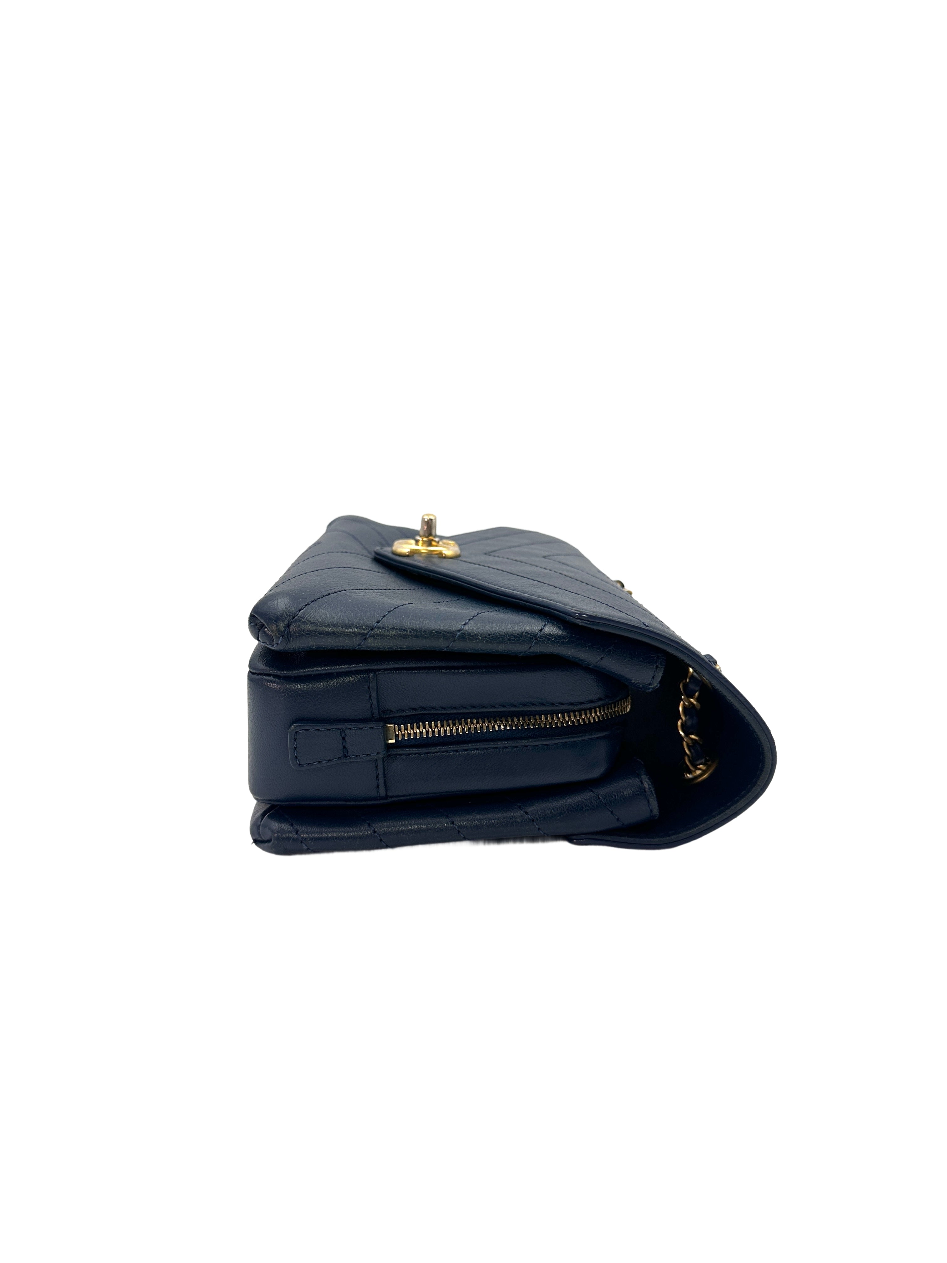 Chanel Navy Blue Classic Chevron Calfskin Leather Flap Crossbody Bag With Gold Hardware(25***88) CC1199