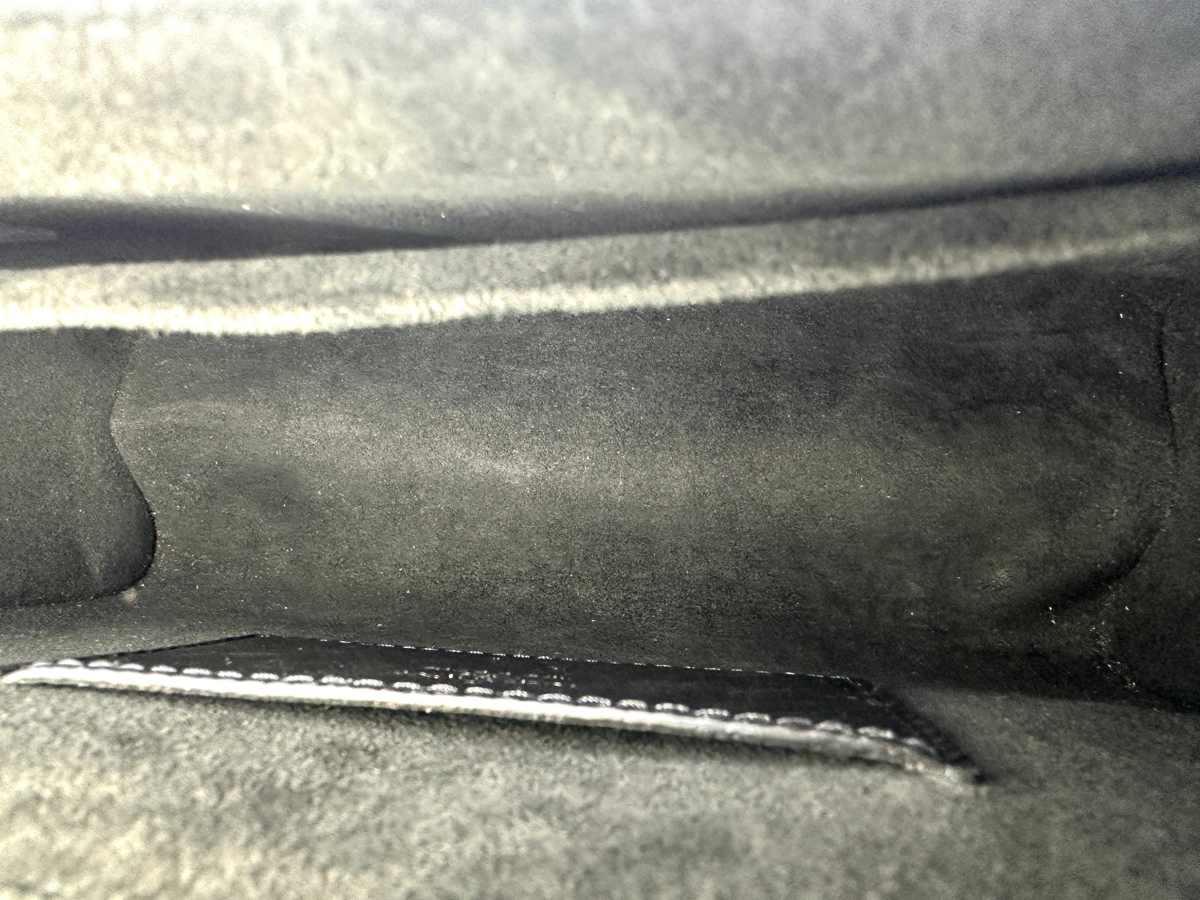 Louis Vuitton Black Twist MM Epi Leather Flap Bag LV1726