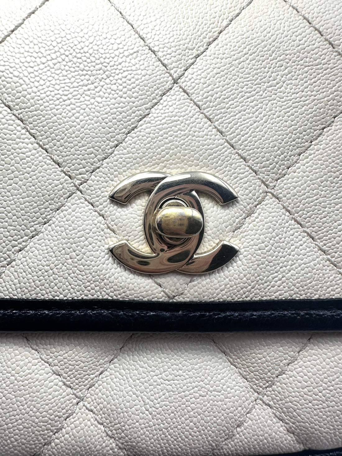 Chanel White Mini CC Quilted Leather Round Flap Messenger Bag(31***36) CC1207