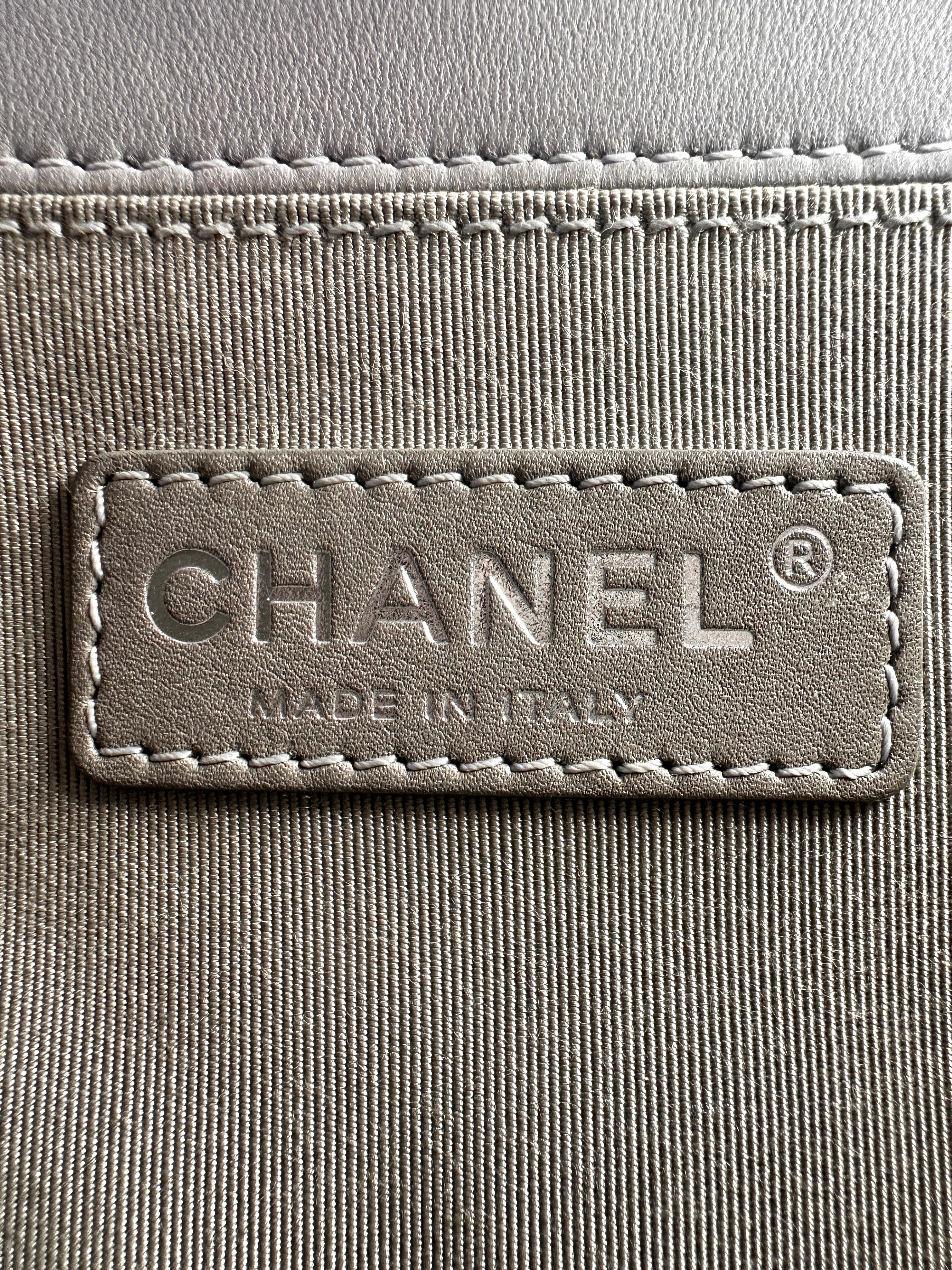 Chanel LeBoy Grey Quilted Lambskin Leather Medium Size Chain Flap Bag(18***84) CC1219