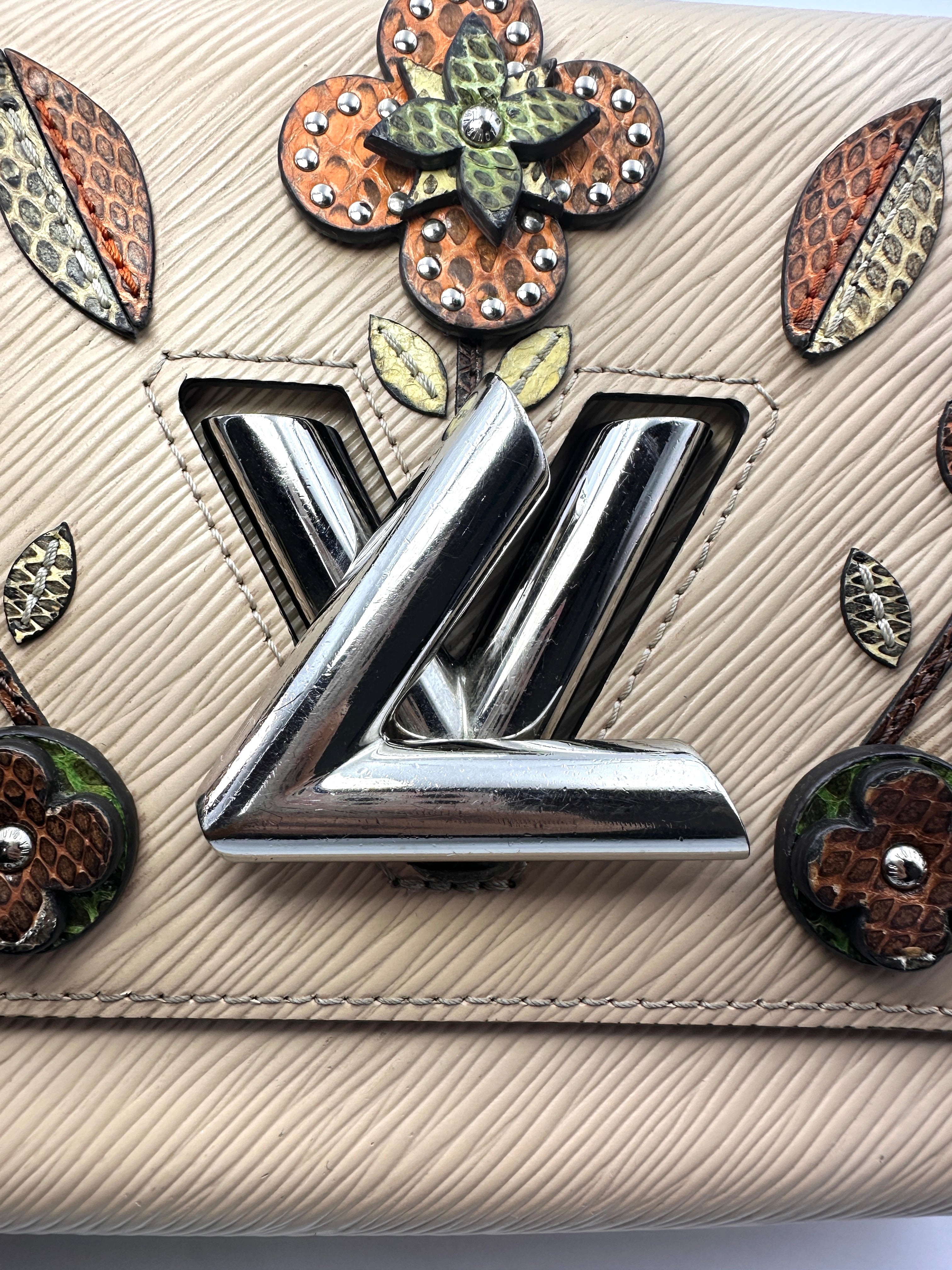 Louis Vuitton Pink Twist MM Epi Leather Chain Bag LV1736