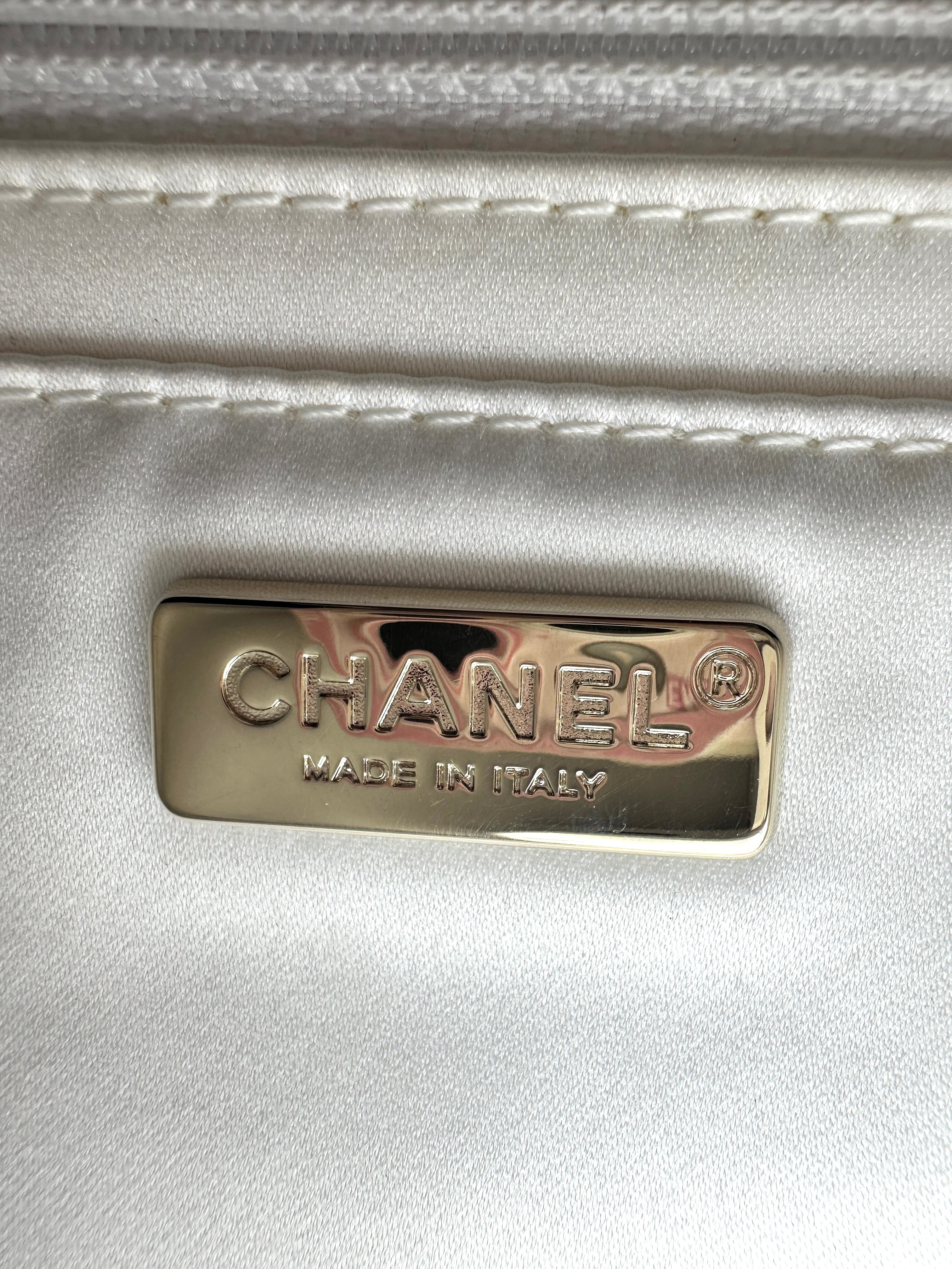 Chanel White Sequin Logo Medium Size Flap Bag With Chip(G5***85) CC1214