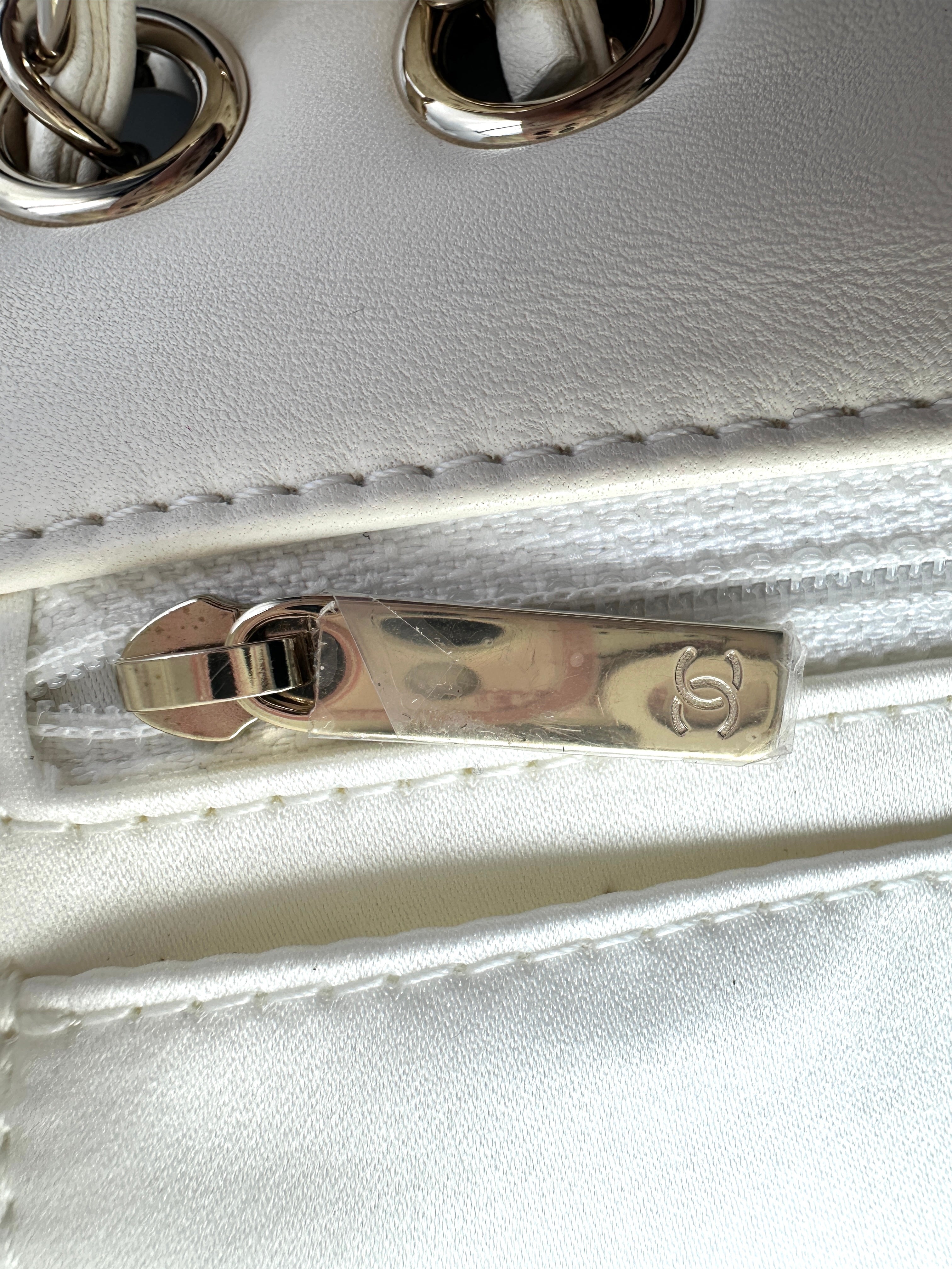 Chanel White Sequin Logo Medium Size Flap Bag With Chip(G5***85) CC1214