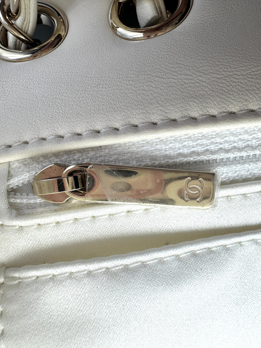 Chanel White Sequin Logo Medium Size Flap Bag With Chip(G5***85) CC1214