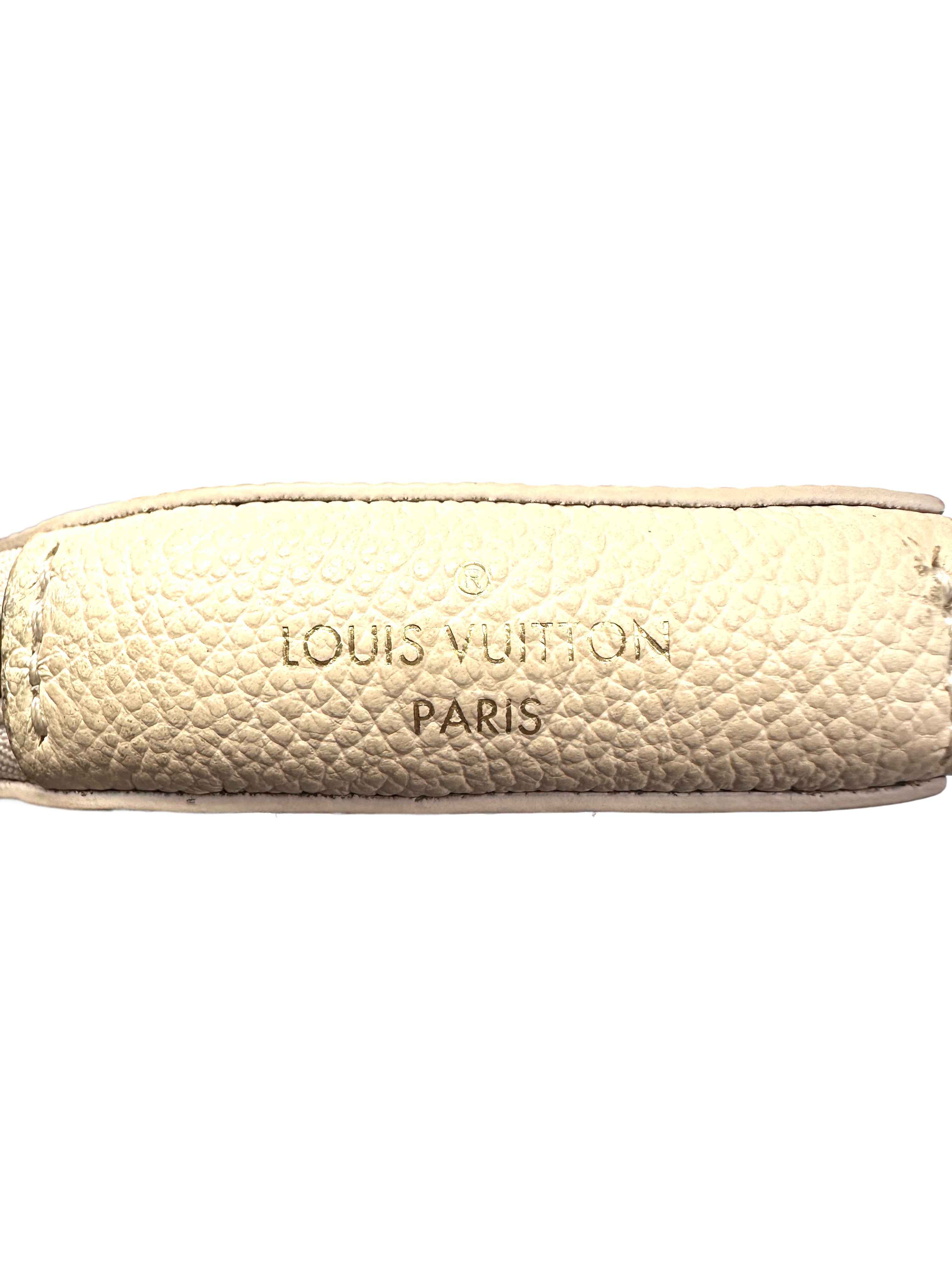 Louis Vuitton White Marelle Epi Leather Shoulder Bag With Heart-shaped Pochette LV1747