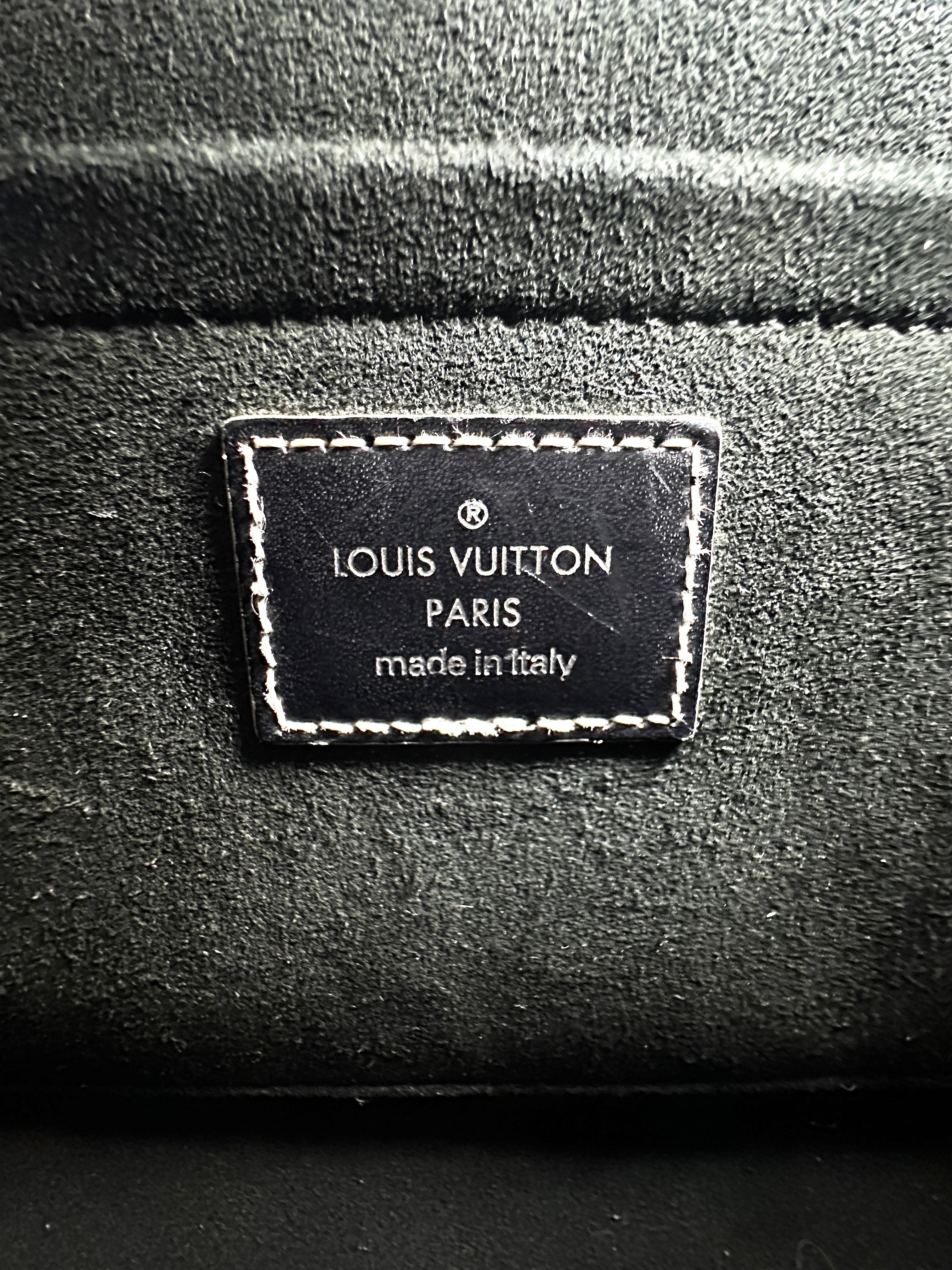 Louis Vuitton Monogram Chain It Small Size Shoulder Bag LV1755