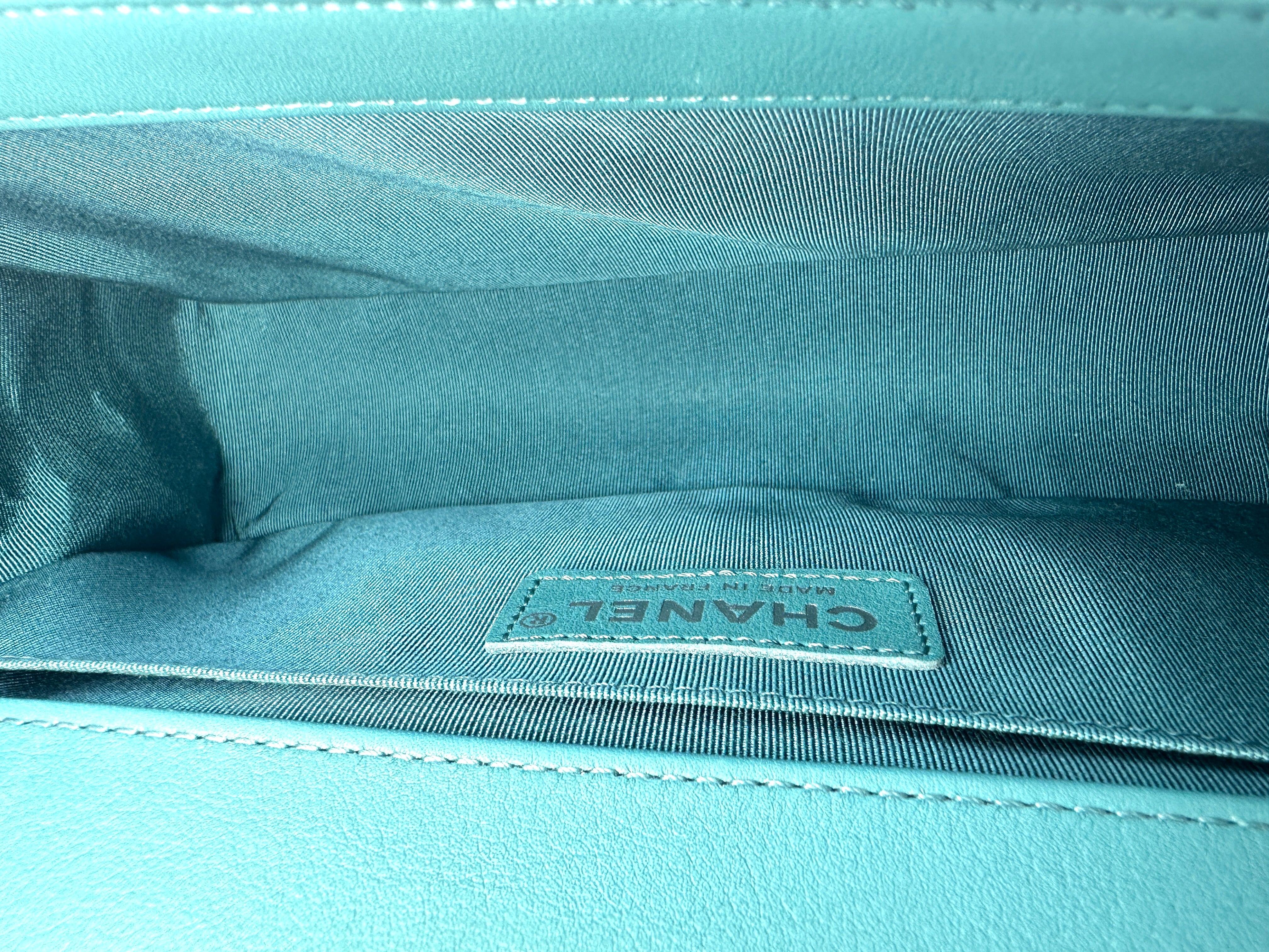 Chanel LeBoy Turquoise Blue Quilted Caviar Crossbody Bag with Silver Buckle(20***87) CC1230