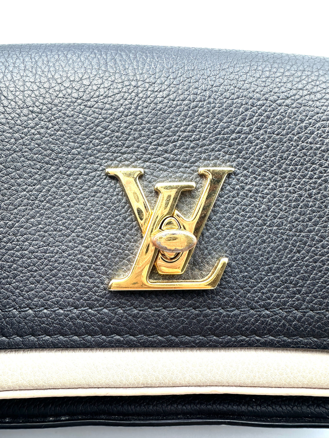 Louis Vuitton Lockme Tender Black Epi Leather Chain Bag LV1764