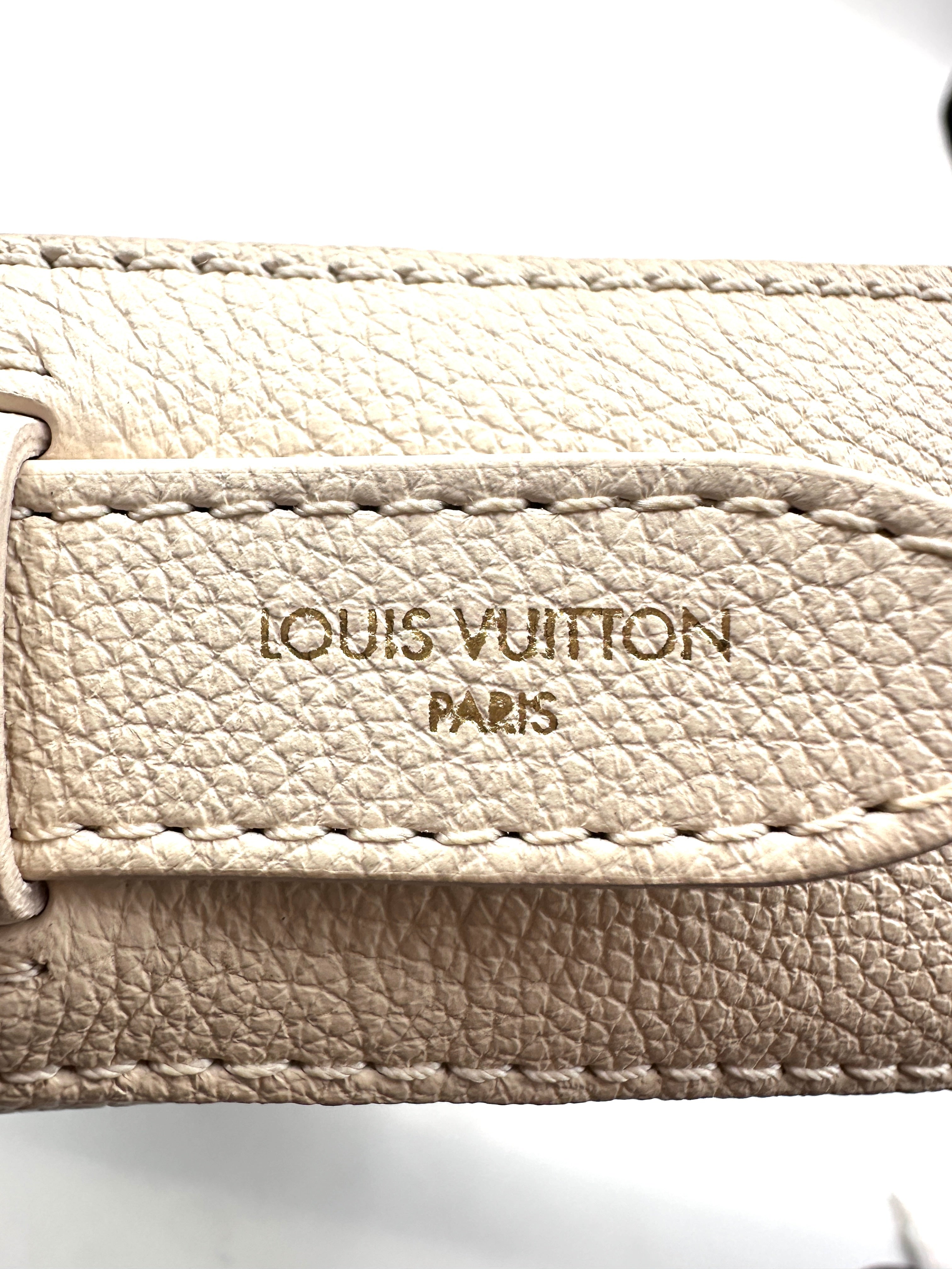 Louis Vuitton White Low Key Leather Shoulder Bag LV1766