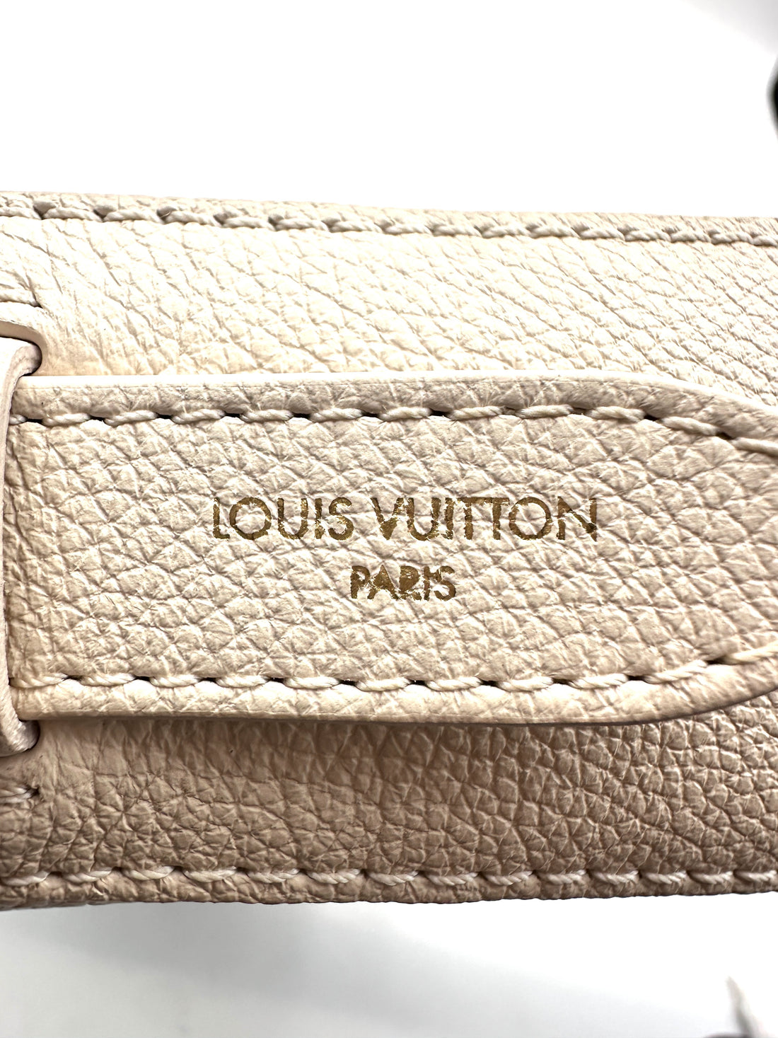 Louis Vuitton White Low Key Leather Shoulder Bag LV1766