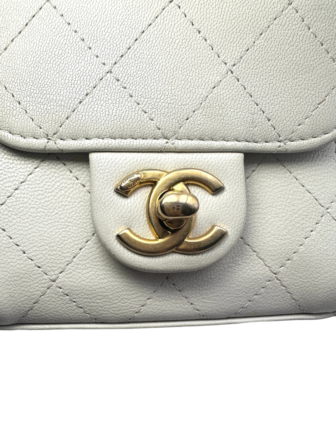 Chanel Pearls White Mini Quilted Leather Bag With Gold Hardware(29***62) CC1237
